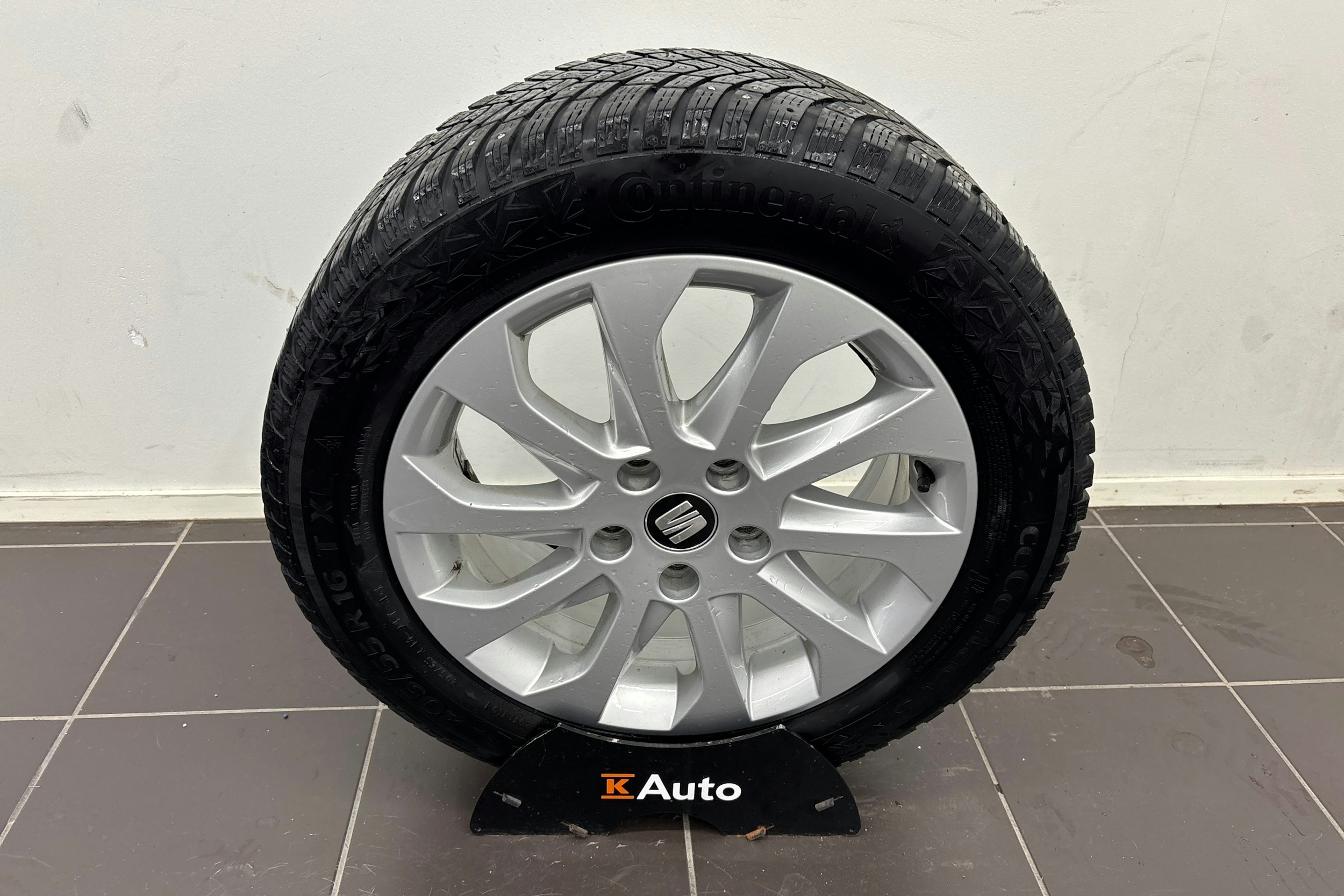 Valkoinen SEAT LEON ST 2020 kuva 11.