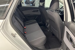 Valkoinen SEAT LEON ST 2020 kuva 13.