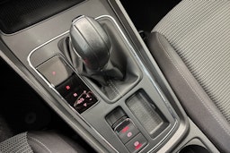 Valkoinen SEAT LEON ST 2020 kuva 17.