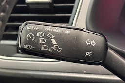 Valkoinen SEAT LEON ST 2020 kuva 19.