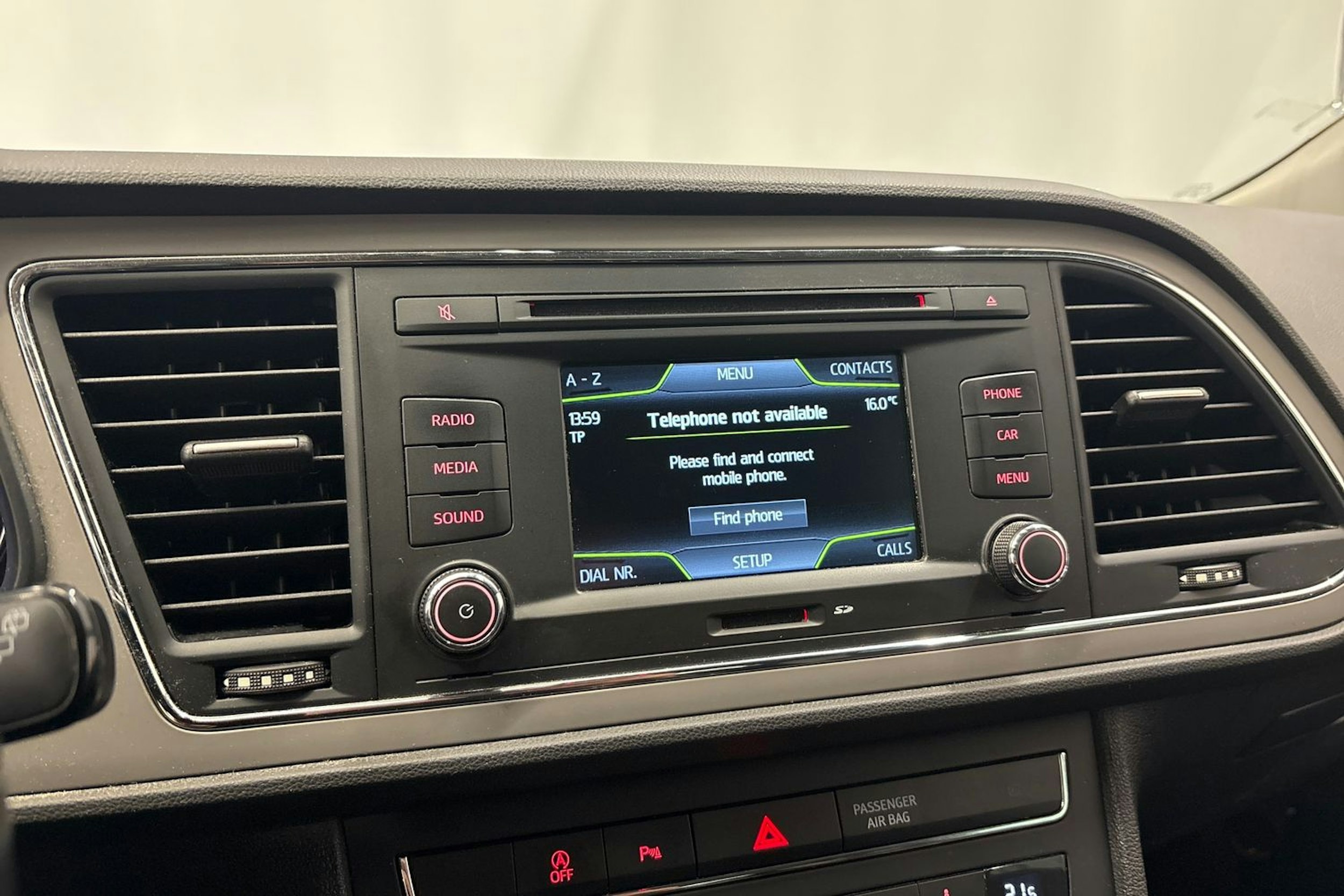valkoinen SEAT Leon X-Perience 2015 kuva 20.