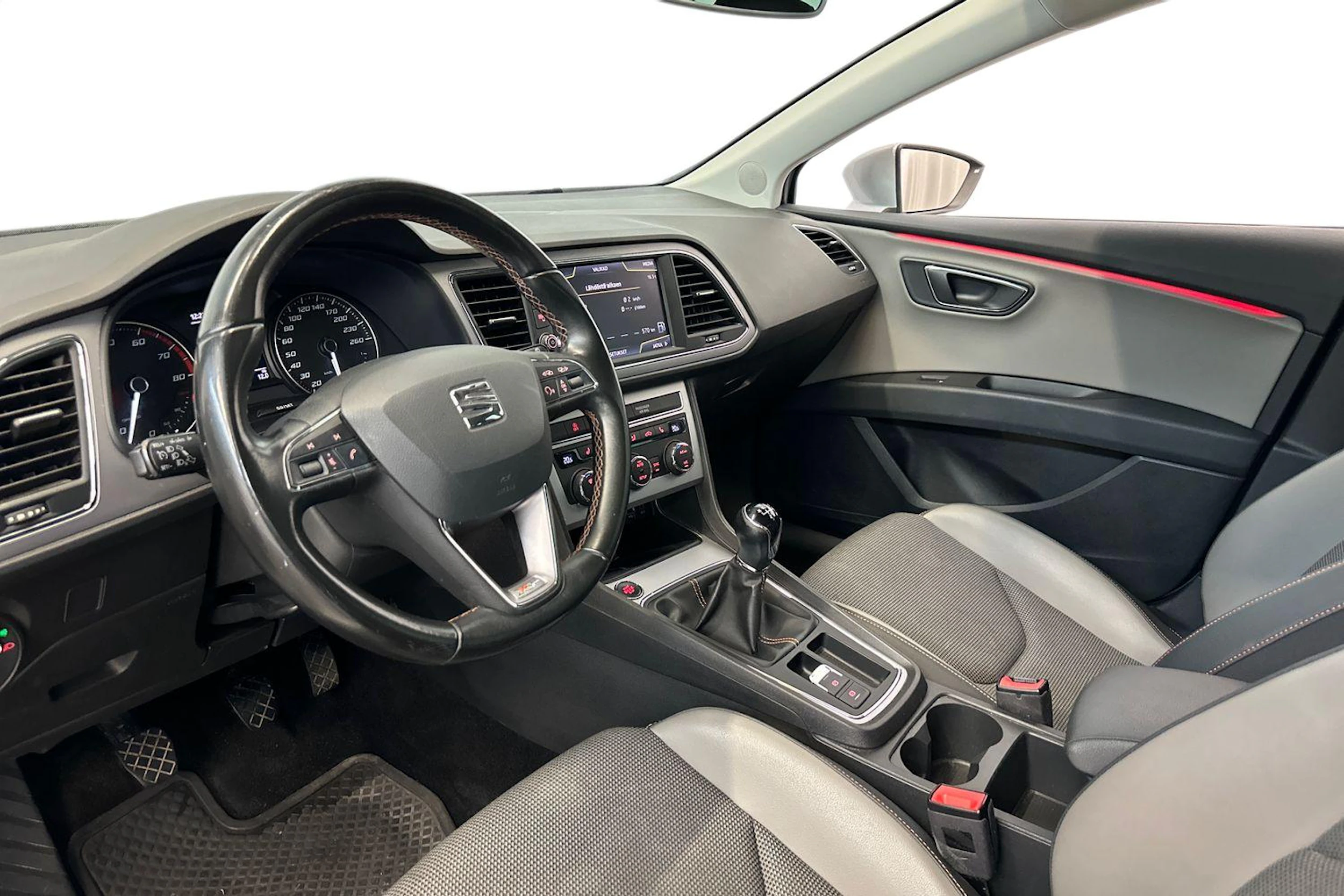 hopea SEAT Leon X-Perience 2017 kuva 6.
