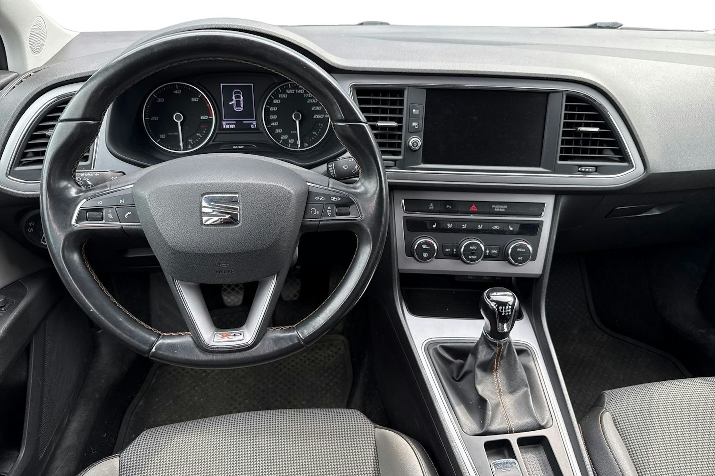 sininen SEAT Leon X-Perience 2017 kuva 3.