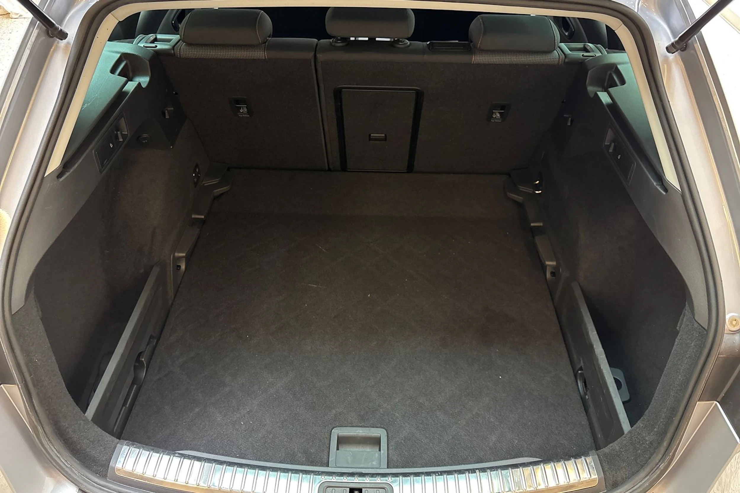 hopea SEAT Leon X-Perience 2018 kuva 12.