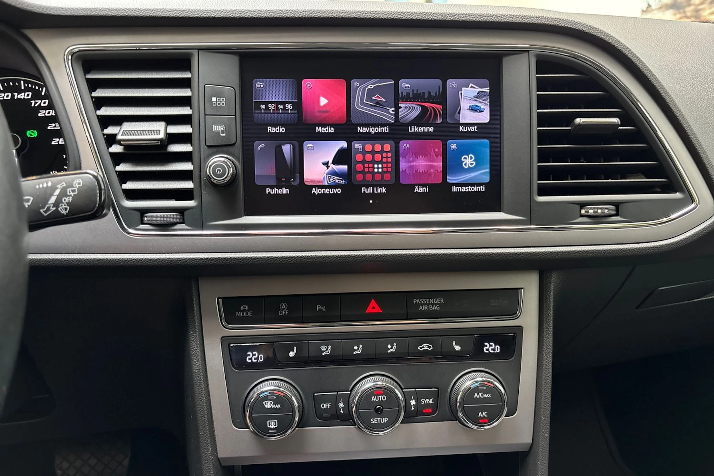 hopea SEAT Leon X-Perience 2018 kuva 21.