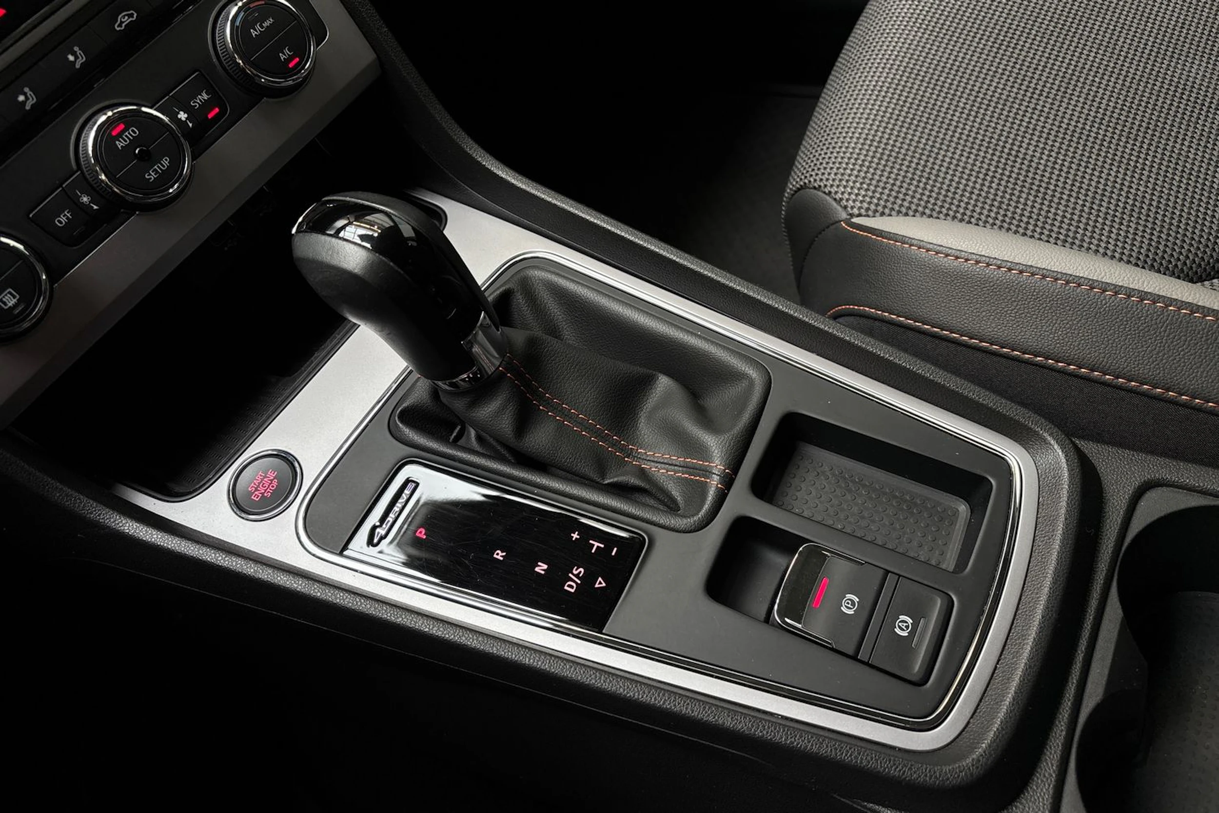 hopea SEAT Leon X-Perience 2018 kuva 22.