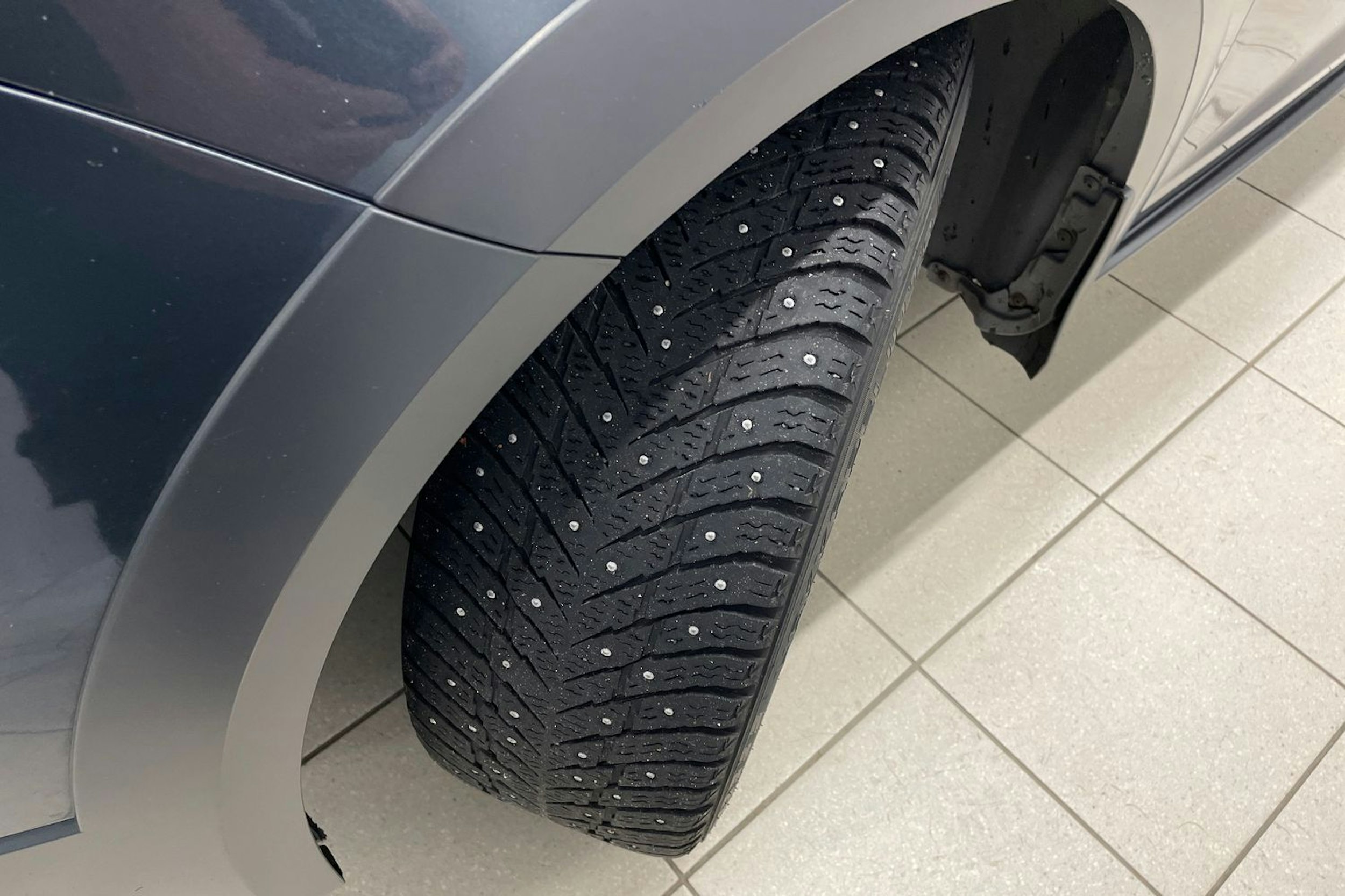 harmaa SEAT Leon X-Perience 2019 kuva 13.