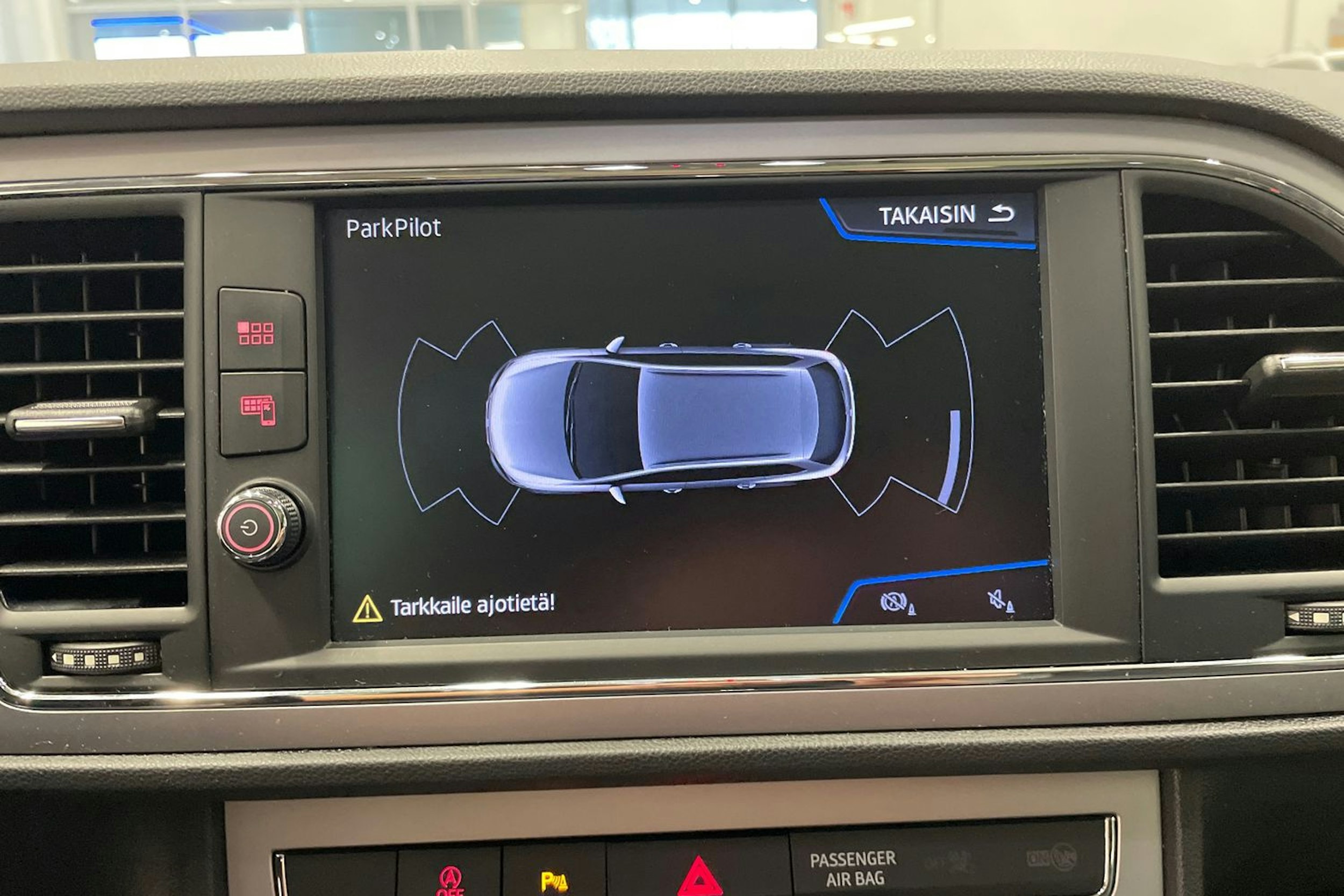 harmaa SEAT Leon X-Perience 2019 kuva 17.