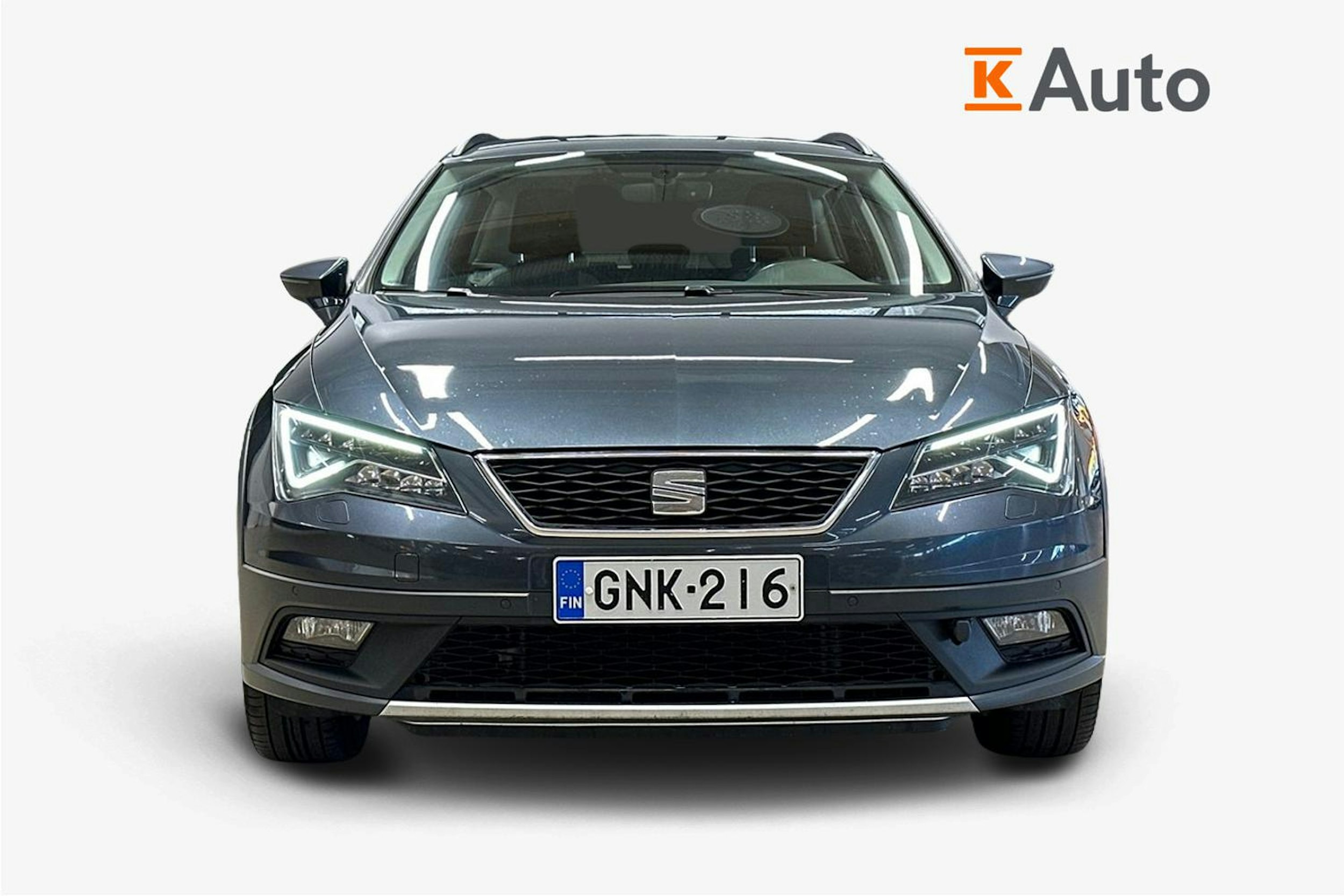 harmaa SEAT Leon X-Perience 2019 kuva 5.