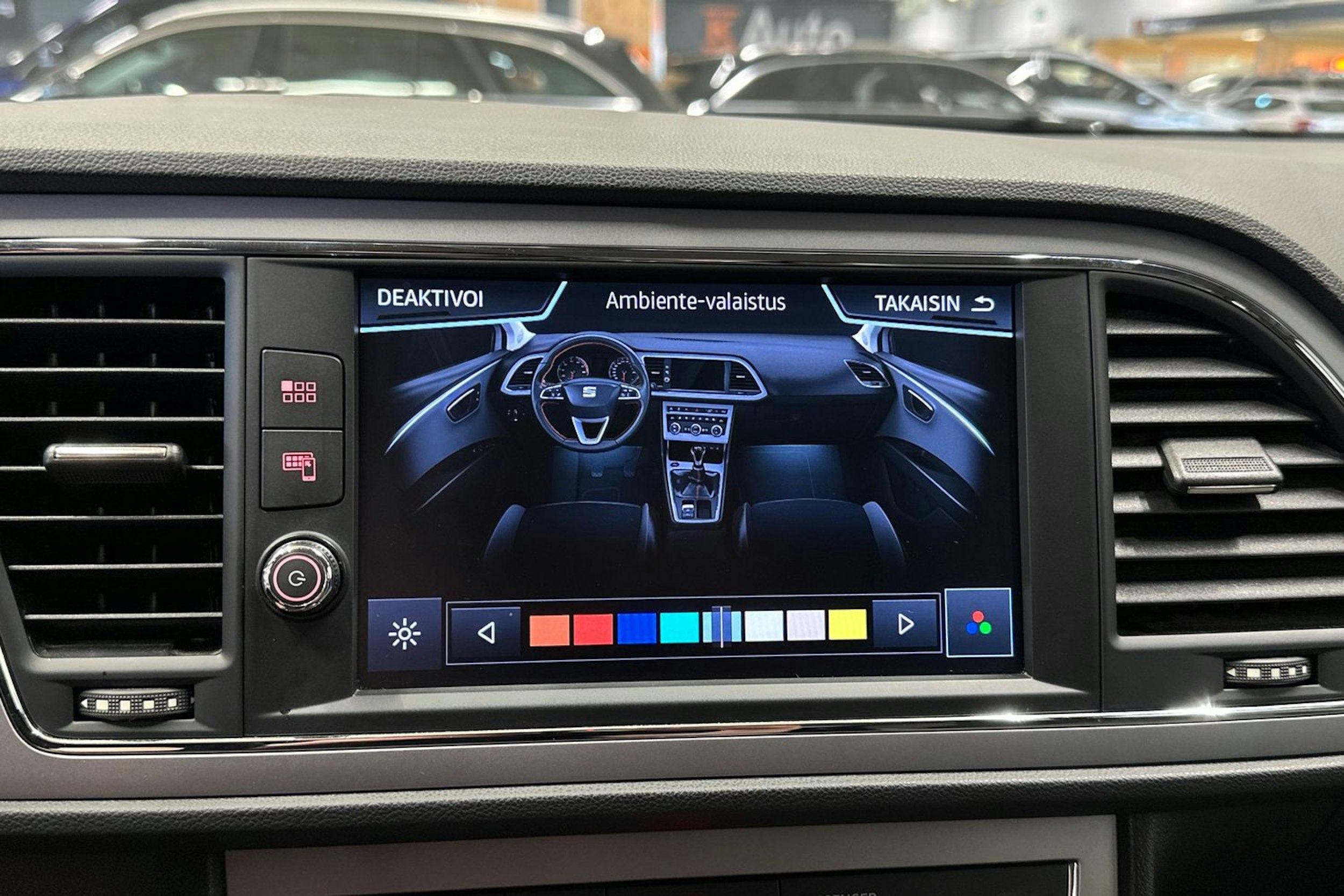harmaa SEAT Leon X-Perience 2019 kuva 22.