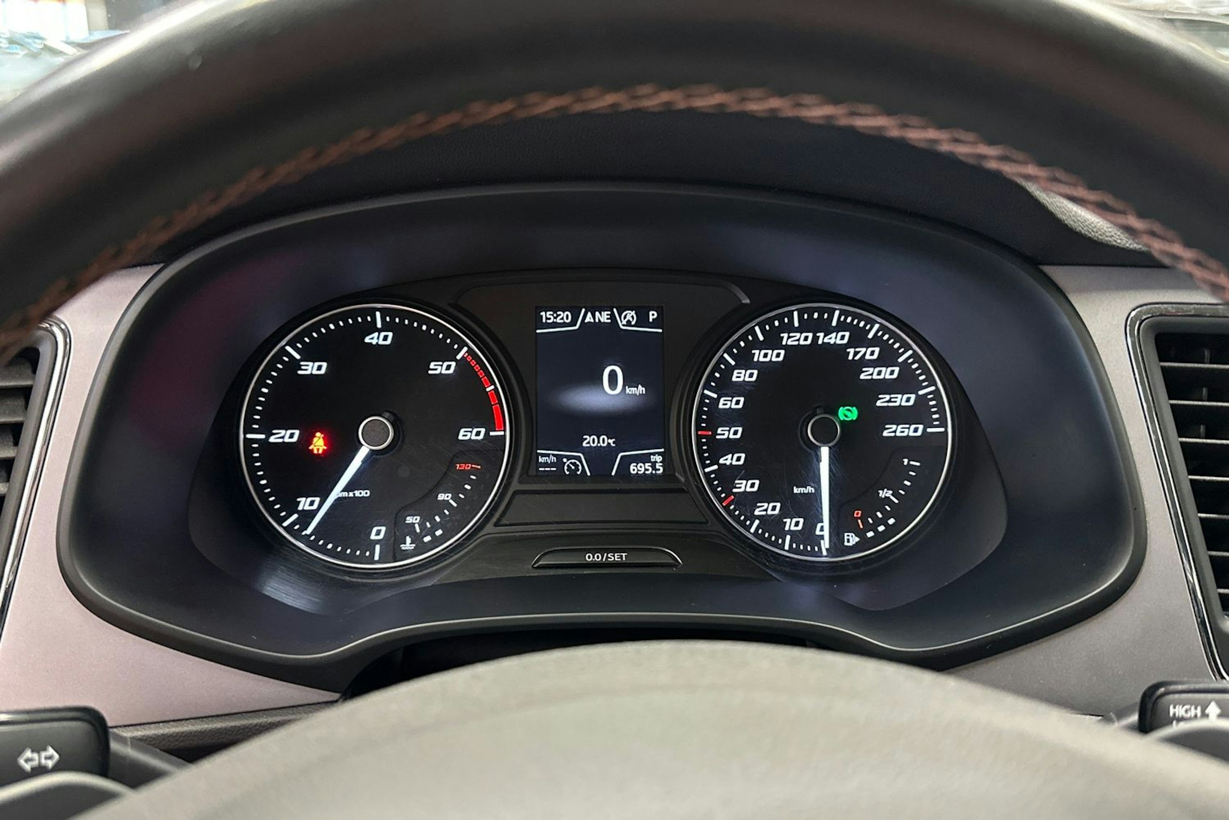 harmaa SEAT Leon X-Perience 2019 kuva 26.