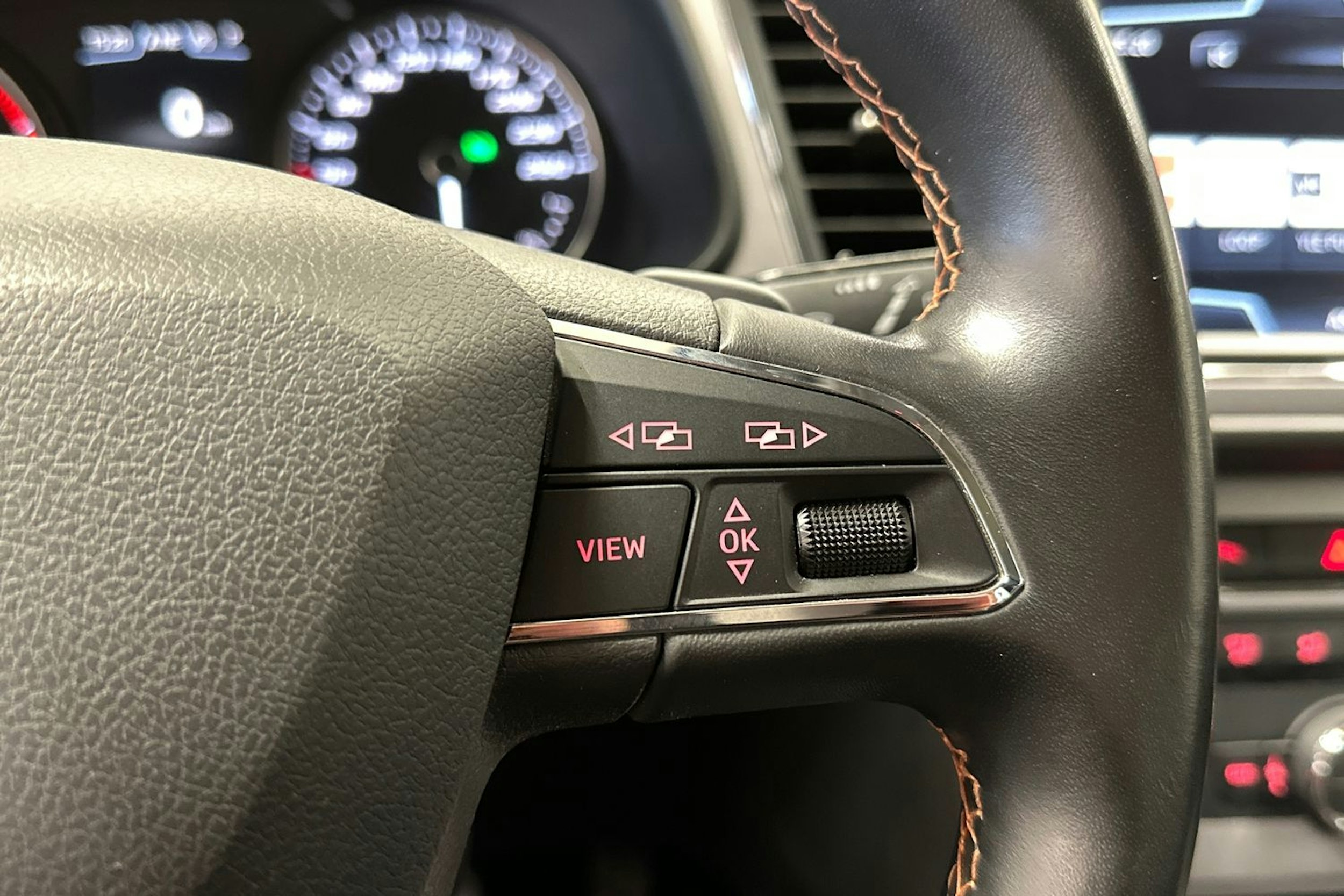 harmaa SEAT Leon X-Perience 2019 kuva 30.