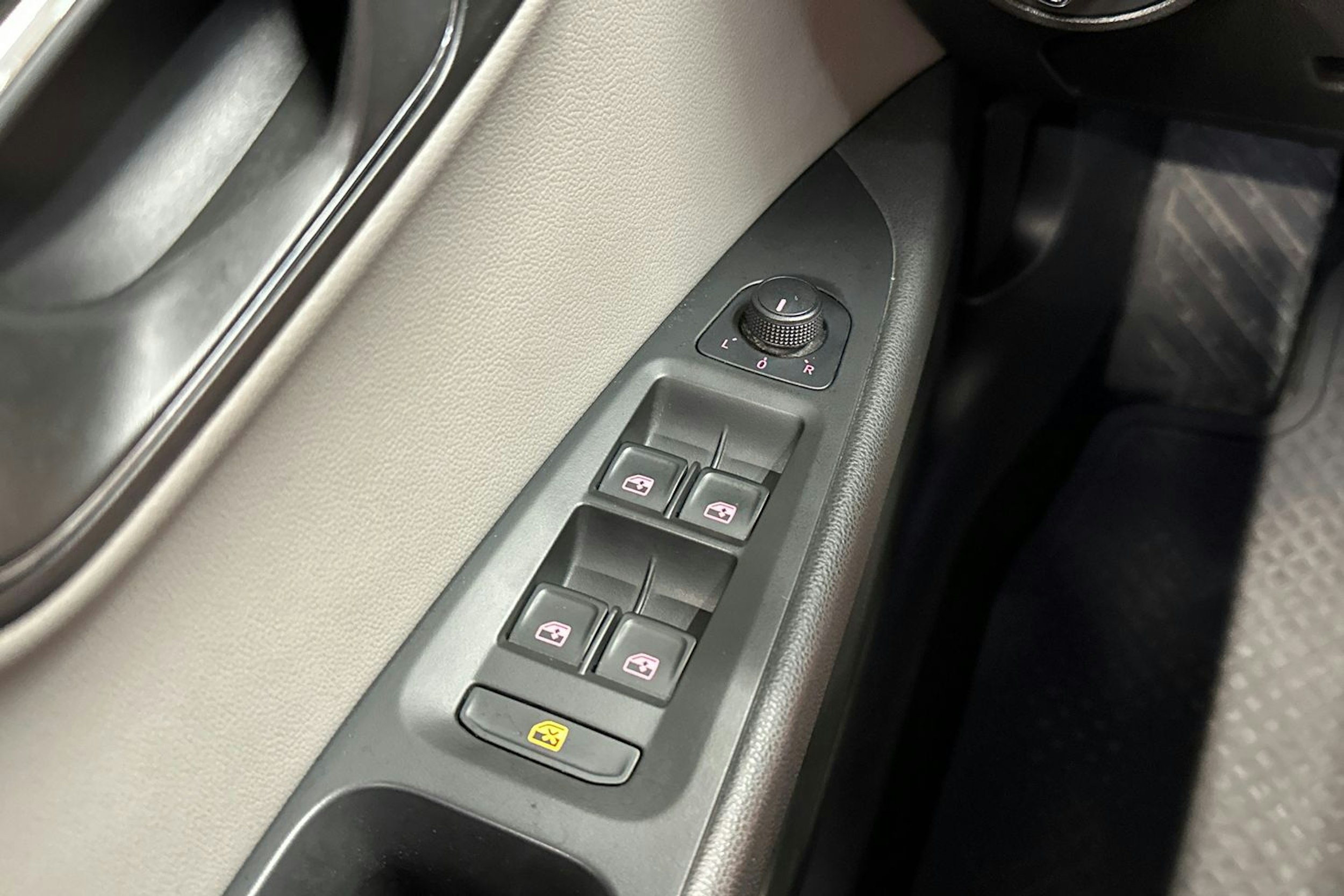 harmaa SEAT Leon X-Perience 2019 kuva 32.