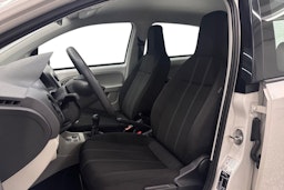 valkoinen SEAT Mii 2018 kuva 9.