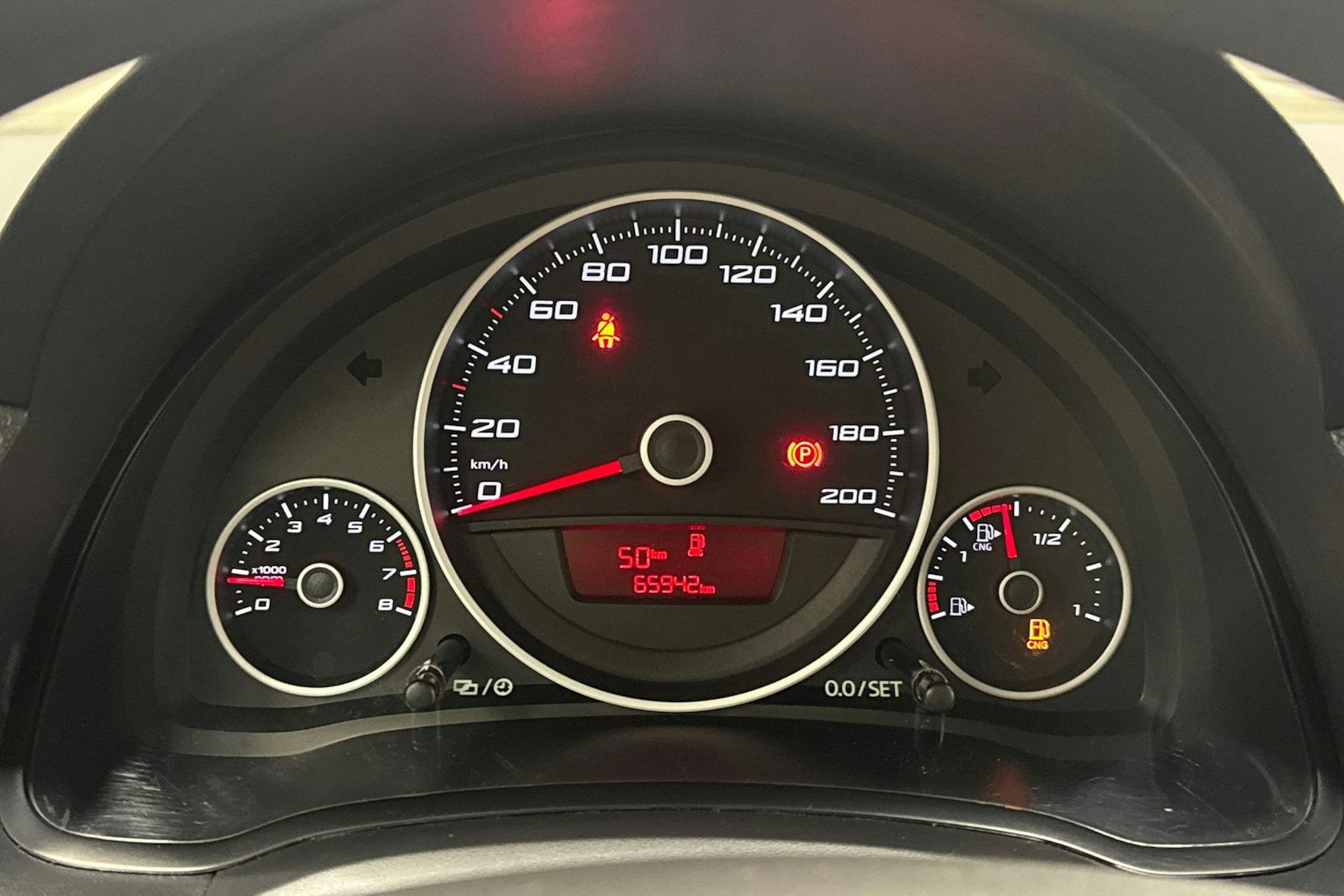 valkoinen SEAT Mii 2018 kuva 12.