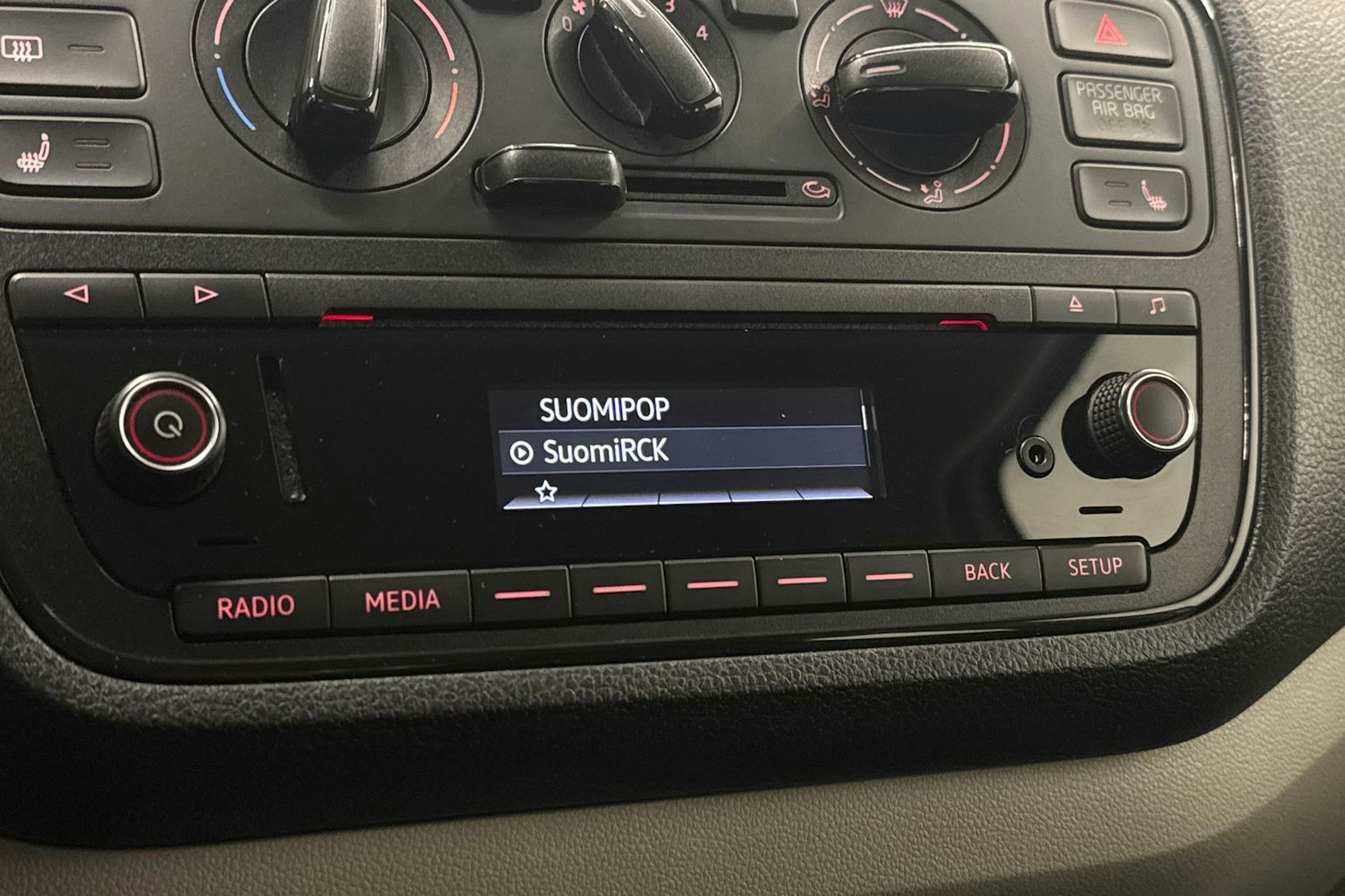 valkoinen SEAT Mii 2018 kuva 20.