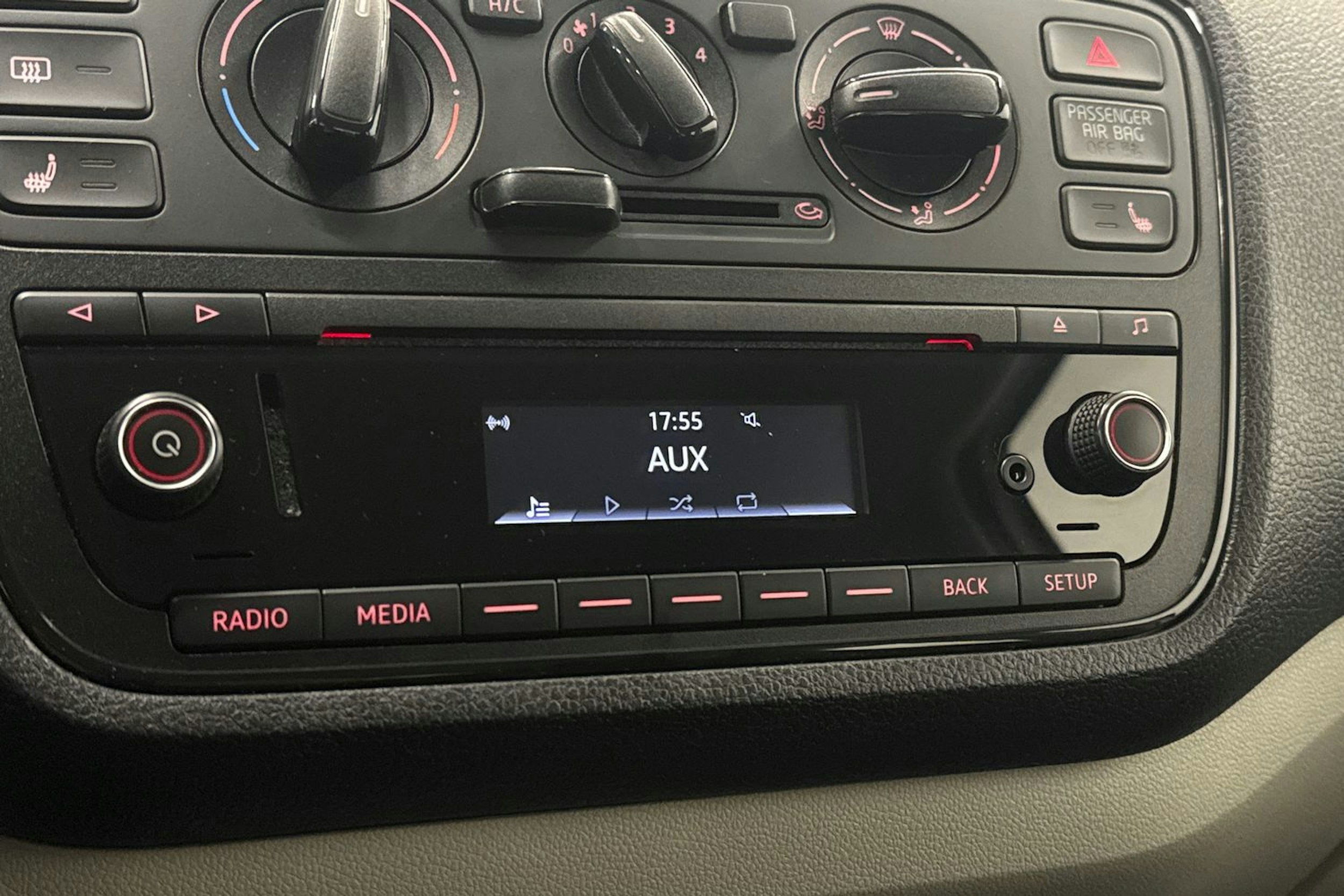 valkoinen SEAT Mii 2018 kuva 21.