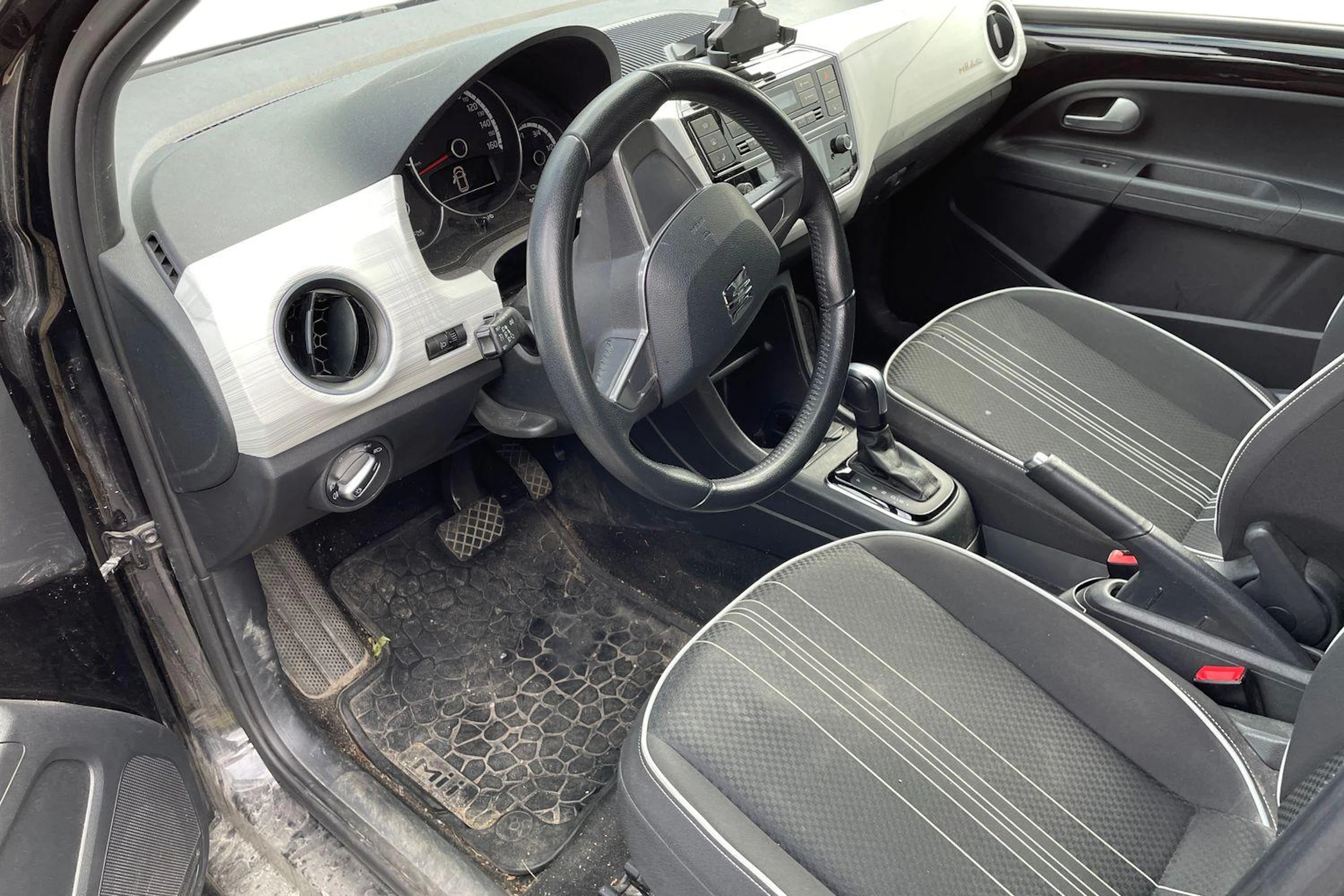 musta SEAT Mii 2021 kuva 3.