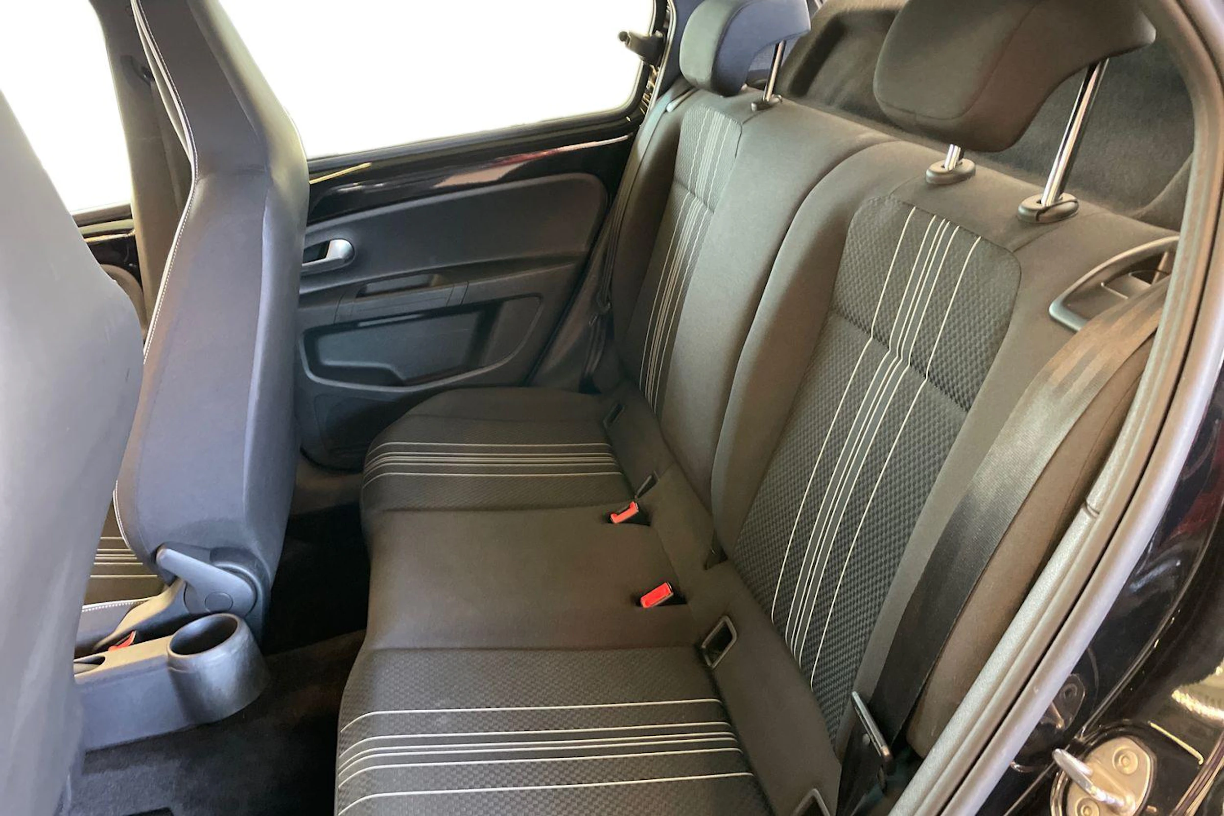 musta SEAT Mii 2021 kuva 8.