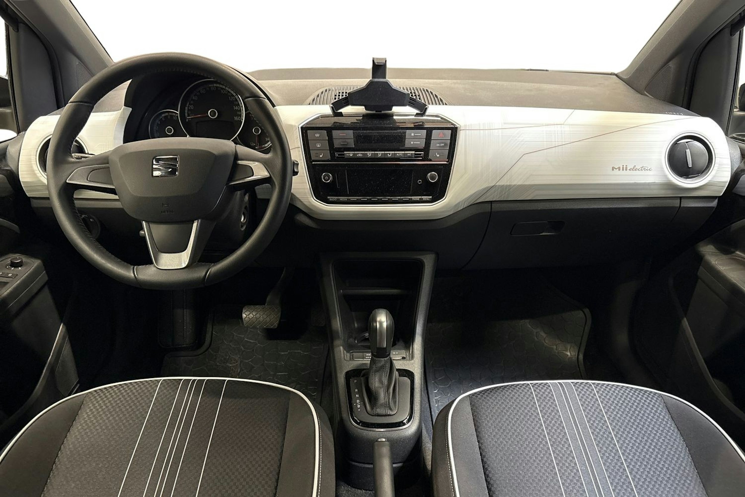 musta SEAT Mii 2021 kuva 7.