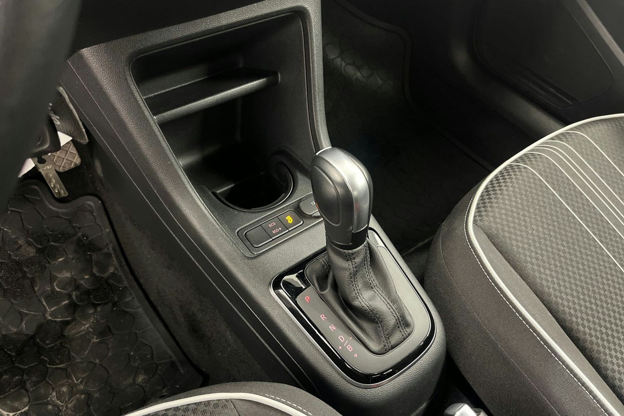 musta SEAT Mii electric 2021 kuva 18.