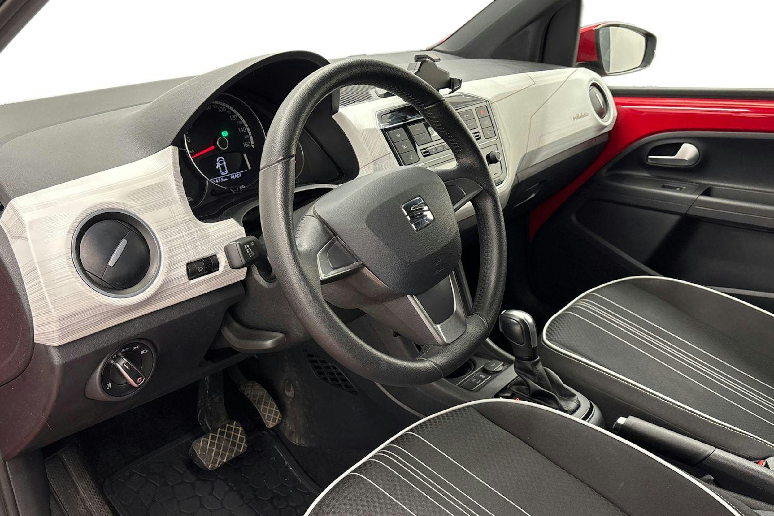 punainen SEAT Mii 2021 kuva 7.