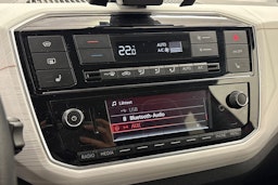 punainen SEAT Mii 2021 kuva 17.