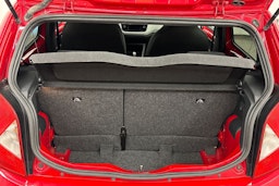 punainen SEAT Mii 2021 kuva 18.
