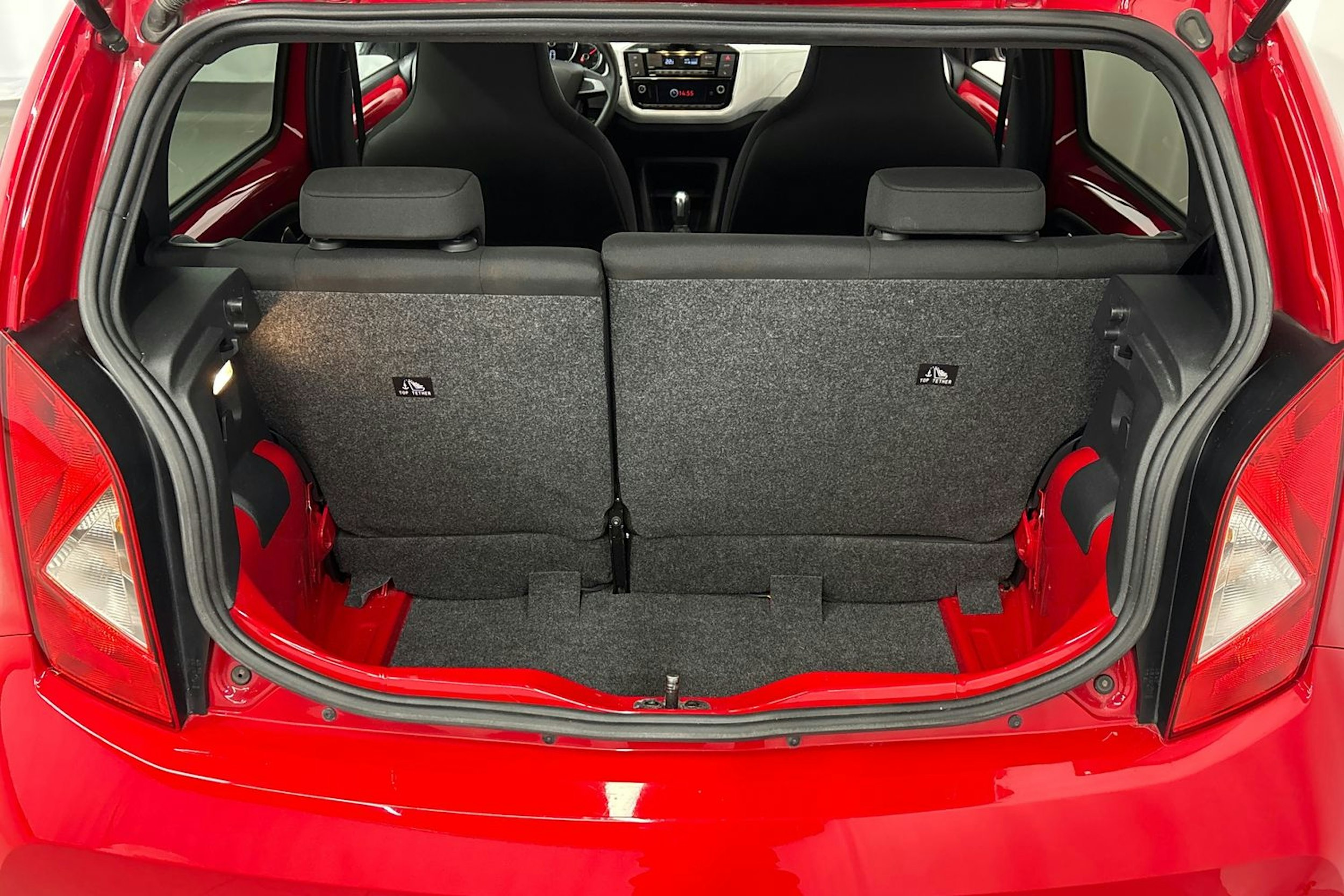 punainen SEAT Mii electric 2021 kuva 15.