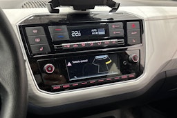 punainen SEAT Mii electric 2021 kuva 21.