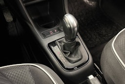 punainen SEAT Mii electric 2021 kuva 22.