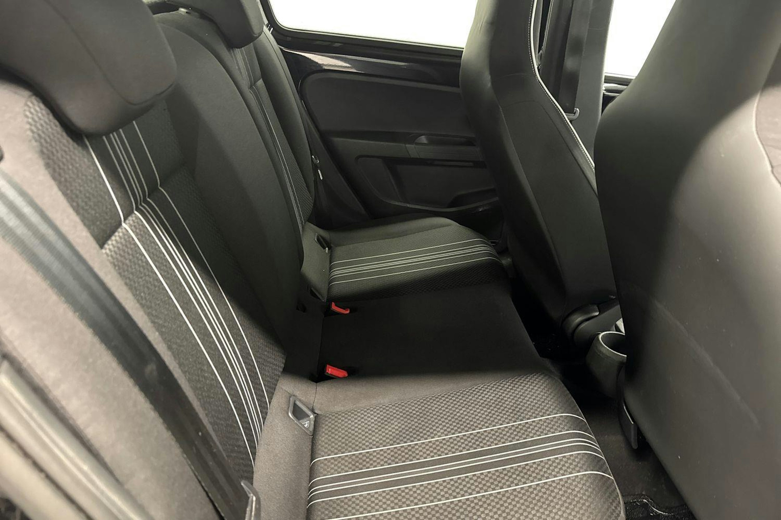 musta SEAT Mii electric 2020 kuva 21.