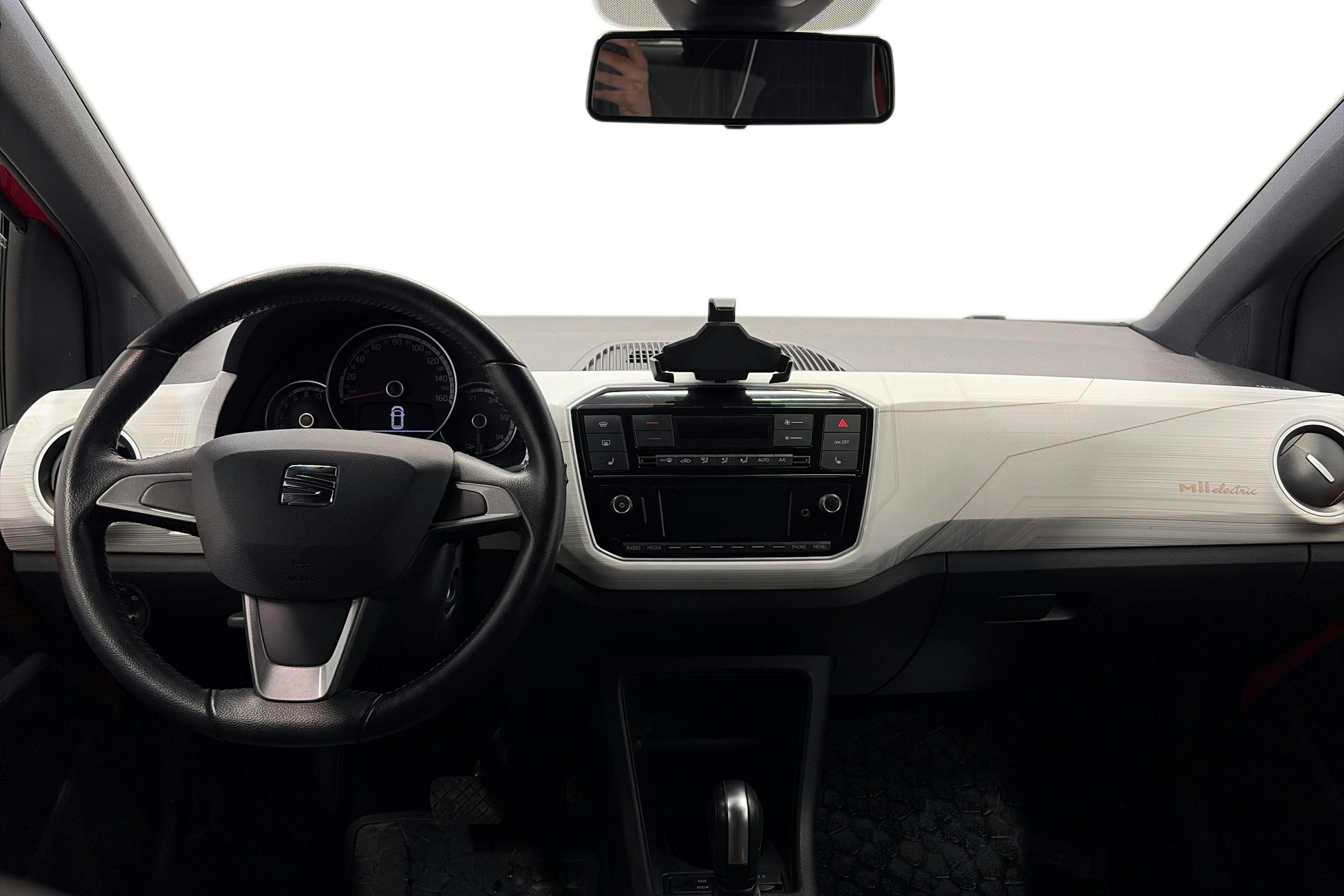 punainen SEAT Mii electric 2020 kuva 9.