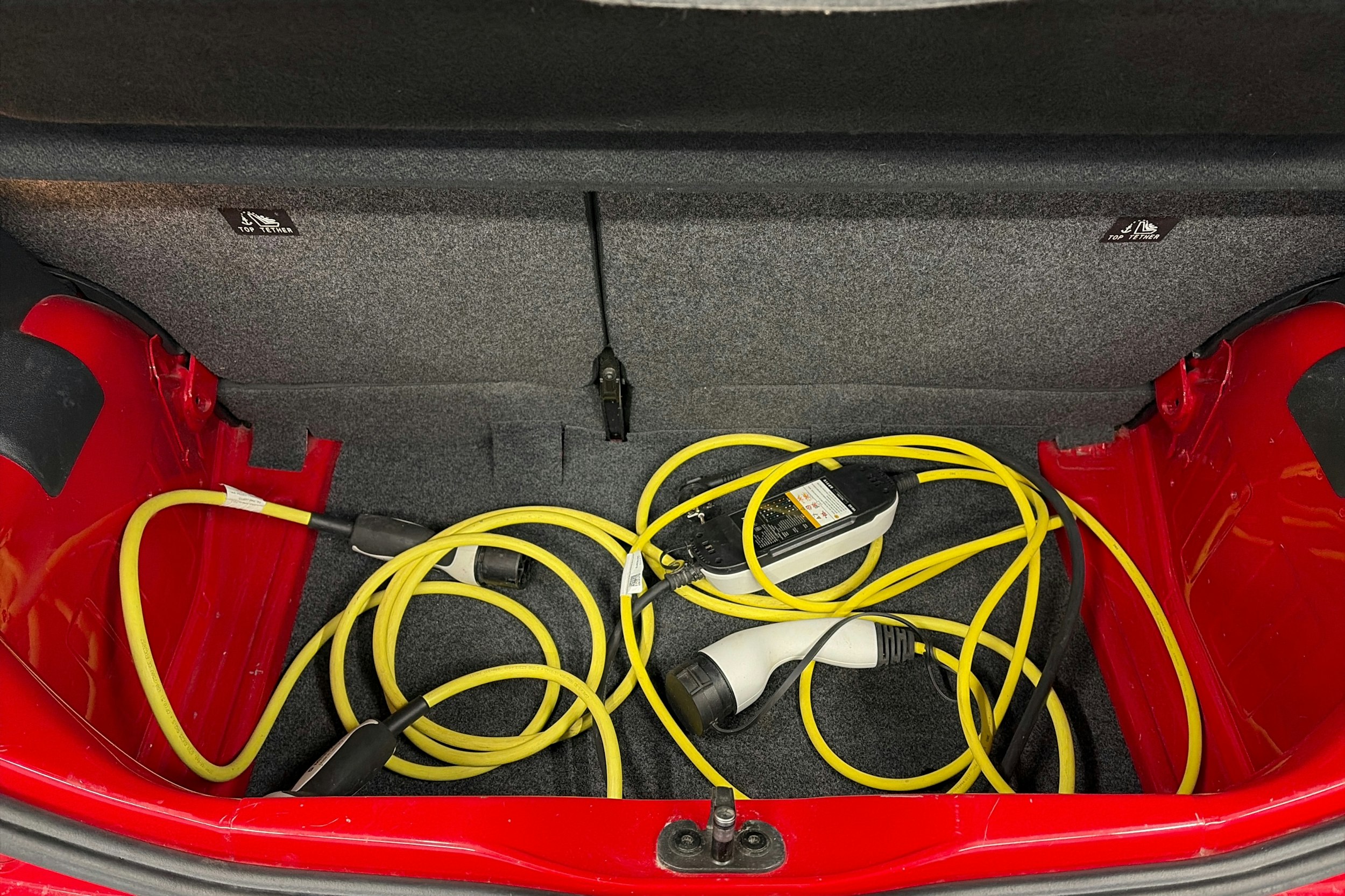 punainen SEAT Mii electric 2020 kuva 15.