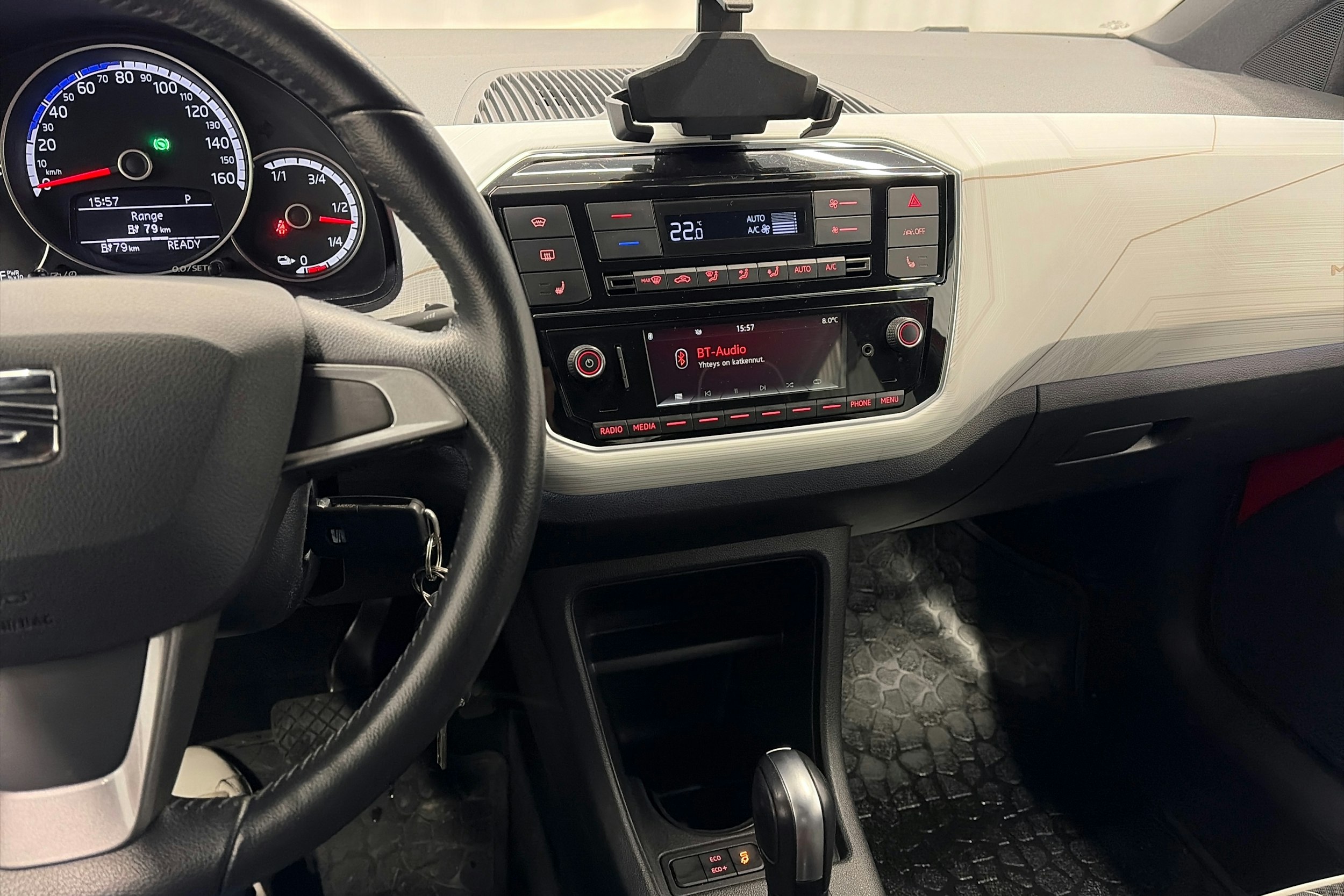 punainen SEAT Mii electric 2020 kuva 17.