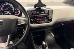 punainen SEAT Mii electric 2020 kuva 17.