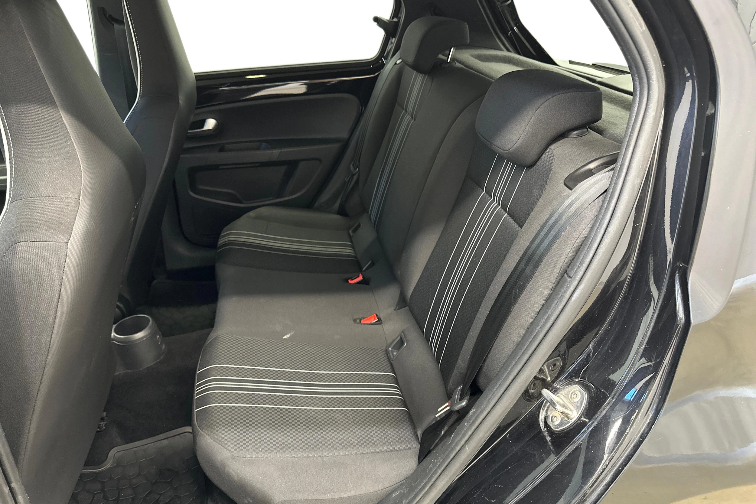 musta SEAT Mii electric 2020 kuva 8.