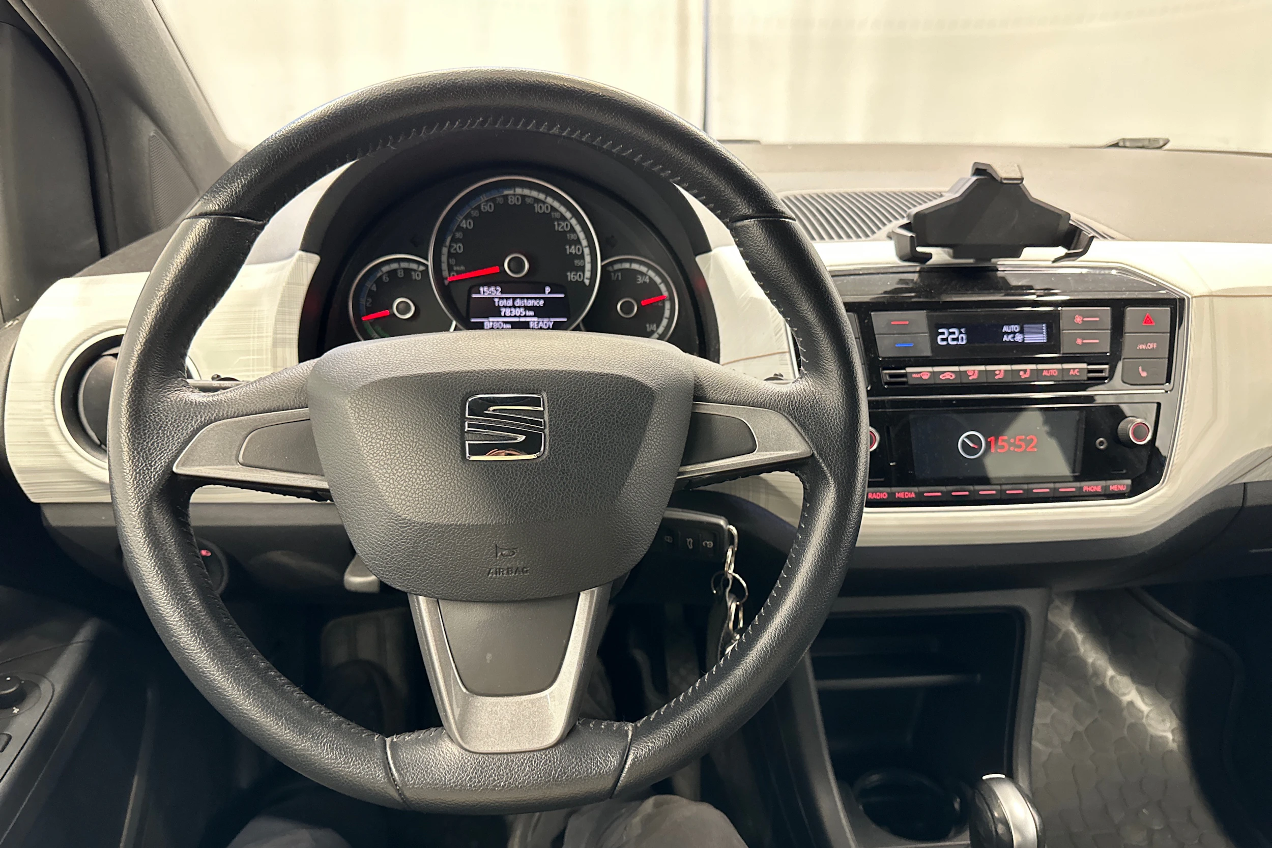 musta SEAT Mii electric 2020 kuva 12.