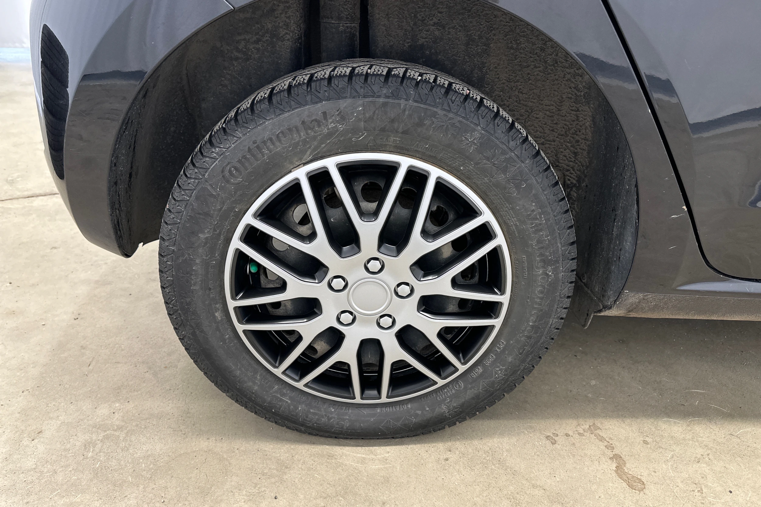 musta SEAT Mii electric 2020 kuva 17.