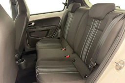 Valkoinen SEAT Mii electric 2021 kuva 8.