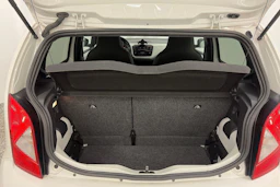 Valkoinen SEAT Mii electric 2021 kuva 11.