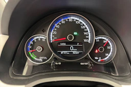 Valkoinen SEAT Mii electric 2021 kuva 13.