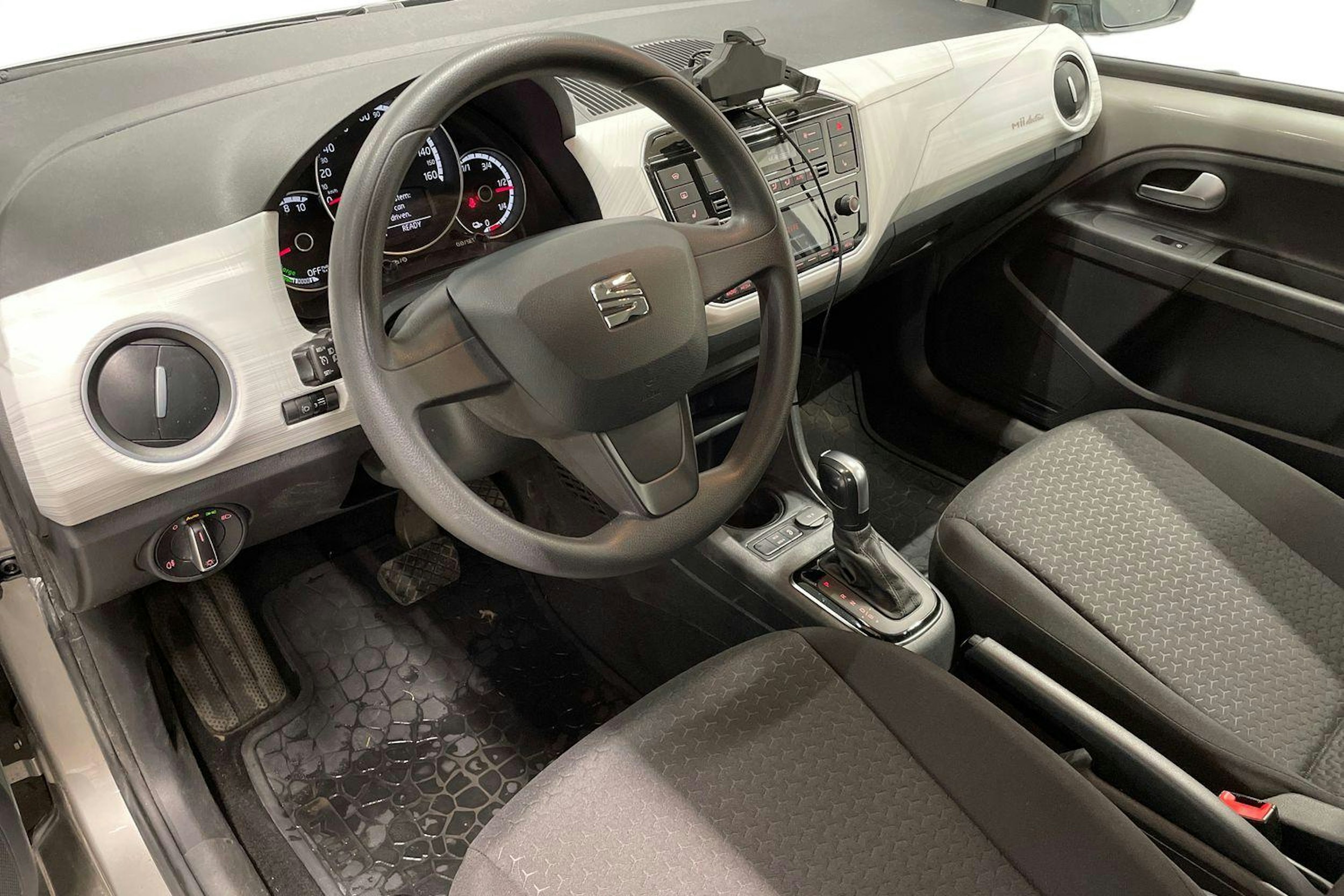 harmaa SEAT Mii electric 2021 kuva 7.