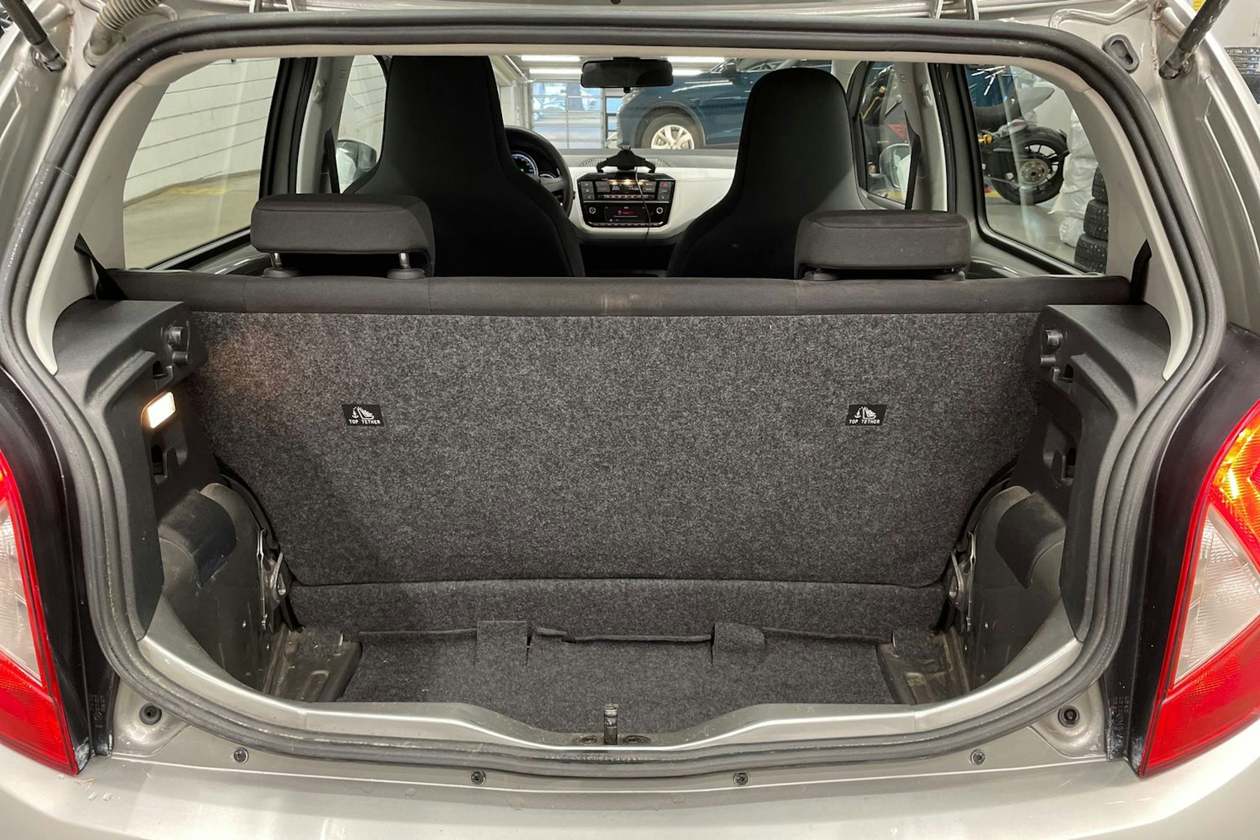 harmaa SEAT Mii electric 2021 kuva 14.