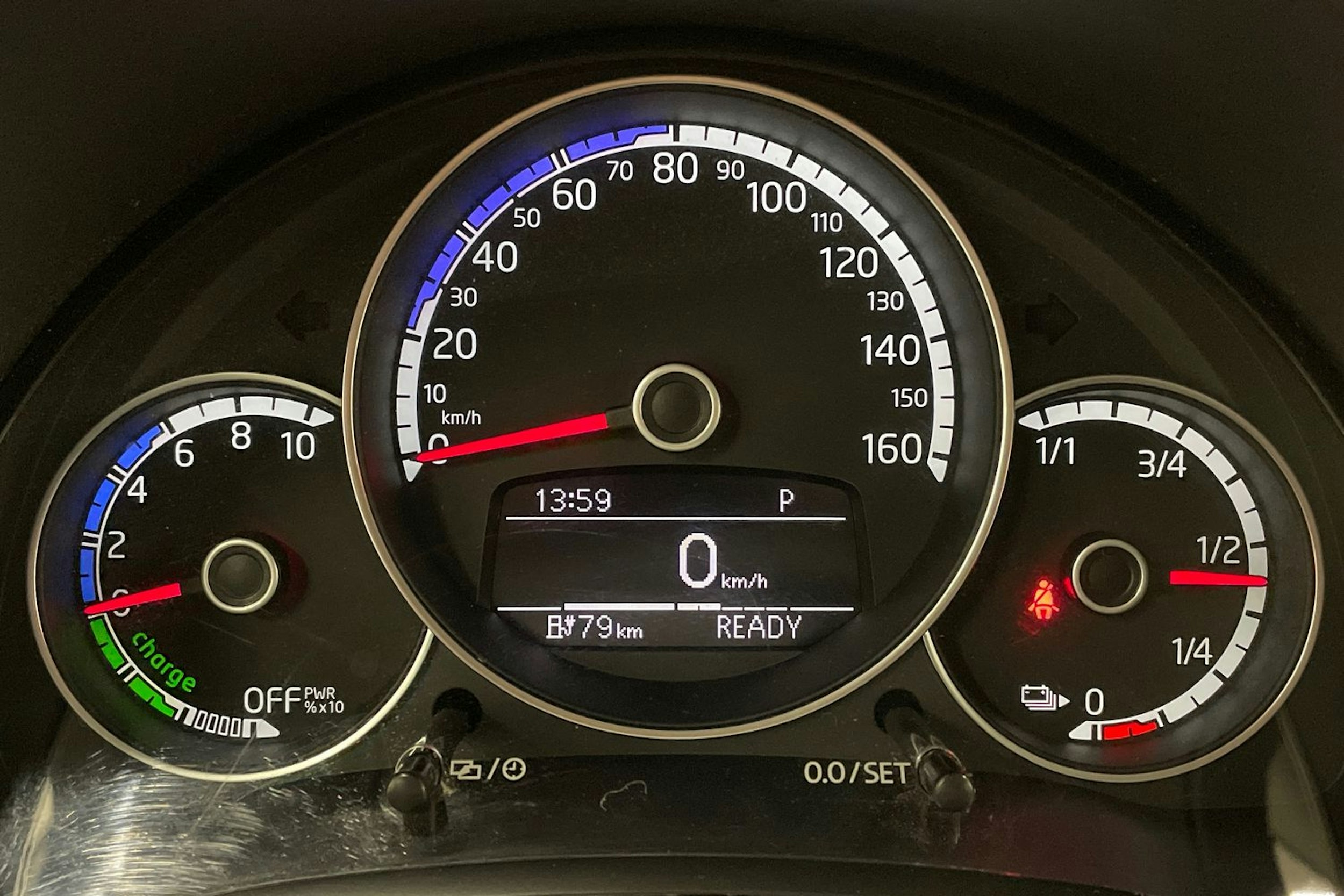 harmaa SEAT Mii electric 2021 kuva 15.