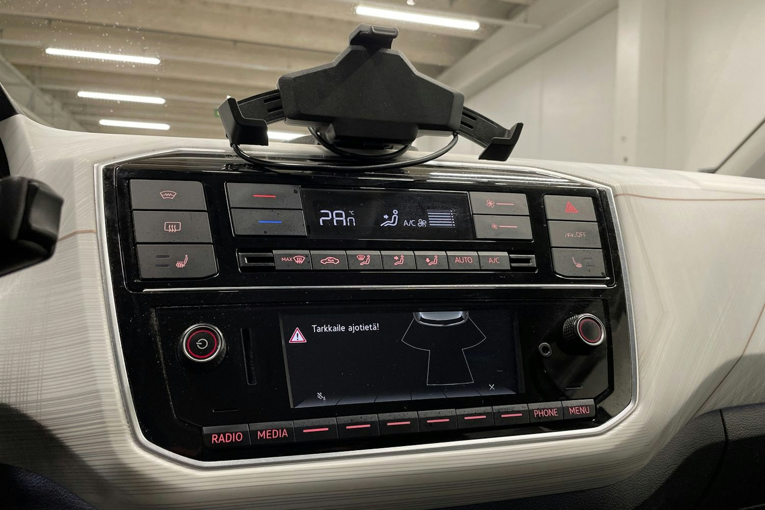 harmaa SEAT Mii electric 2021 kuva 18.