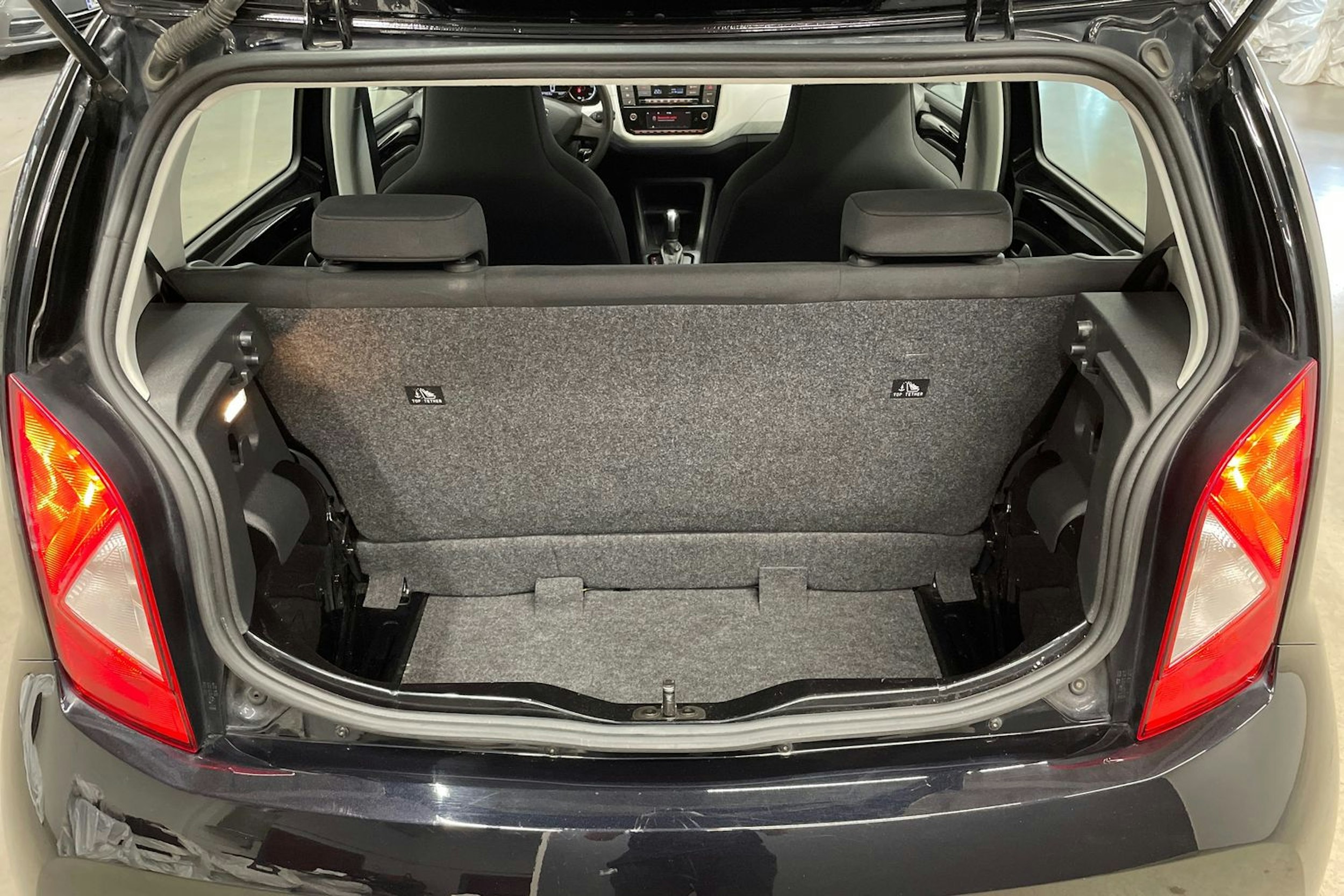 Musta SEAT Mii electric 2021 kuva 14.
