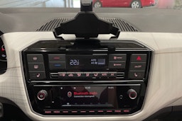 Musta SEAT Mii electric 2021 kuva 16.