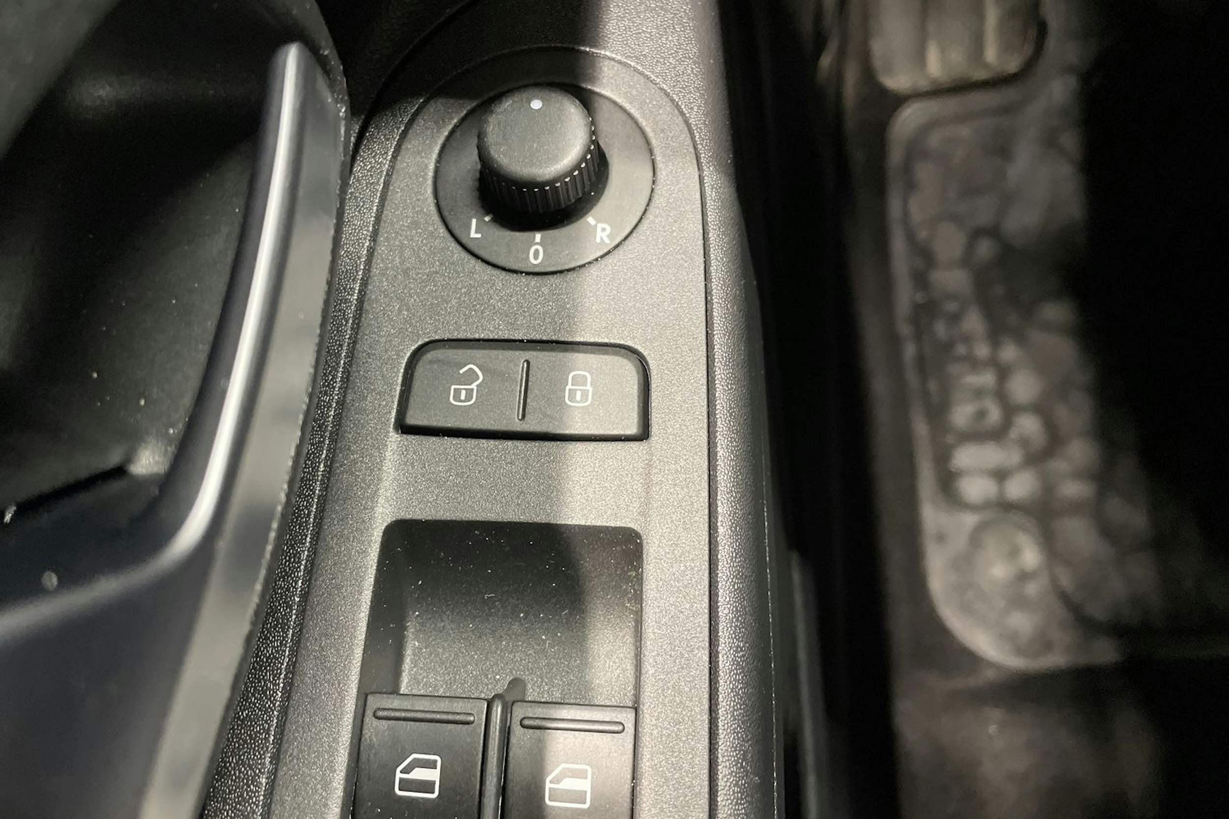 Musta SEAT Mii electric 2021 kuva 20.