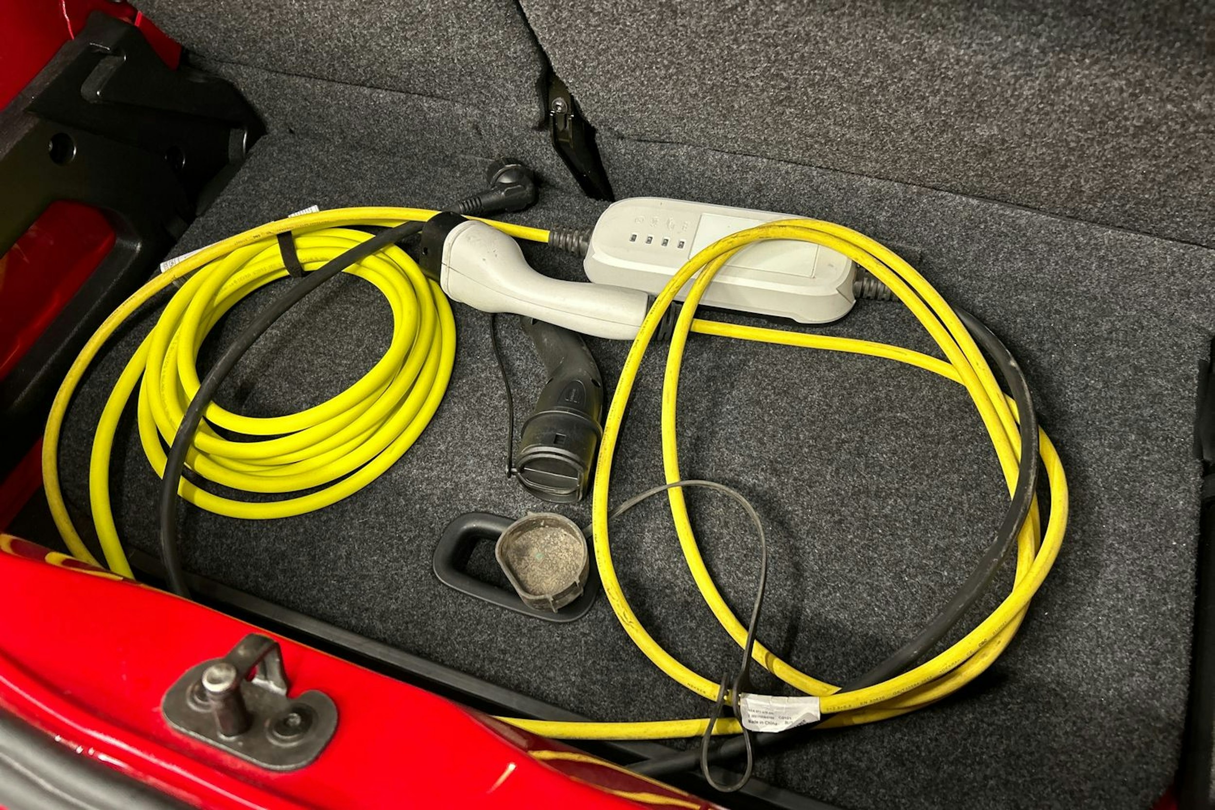 punainen SEAT Mii electric 2021 kuva 15.